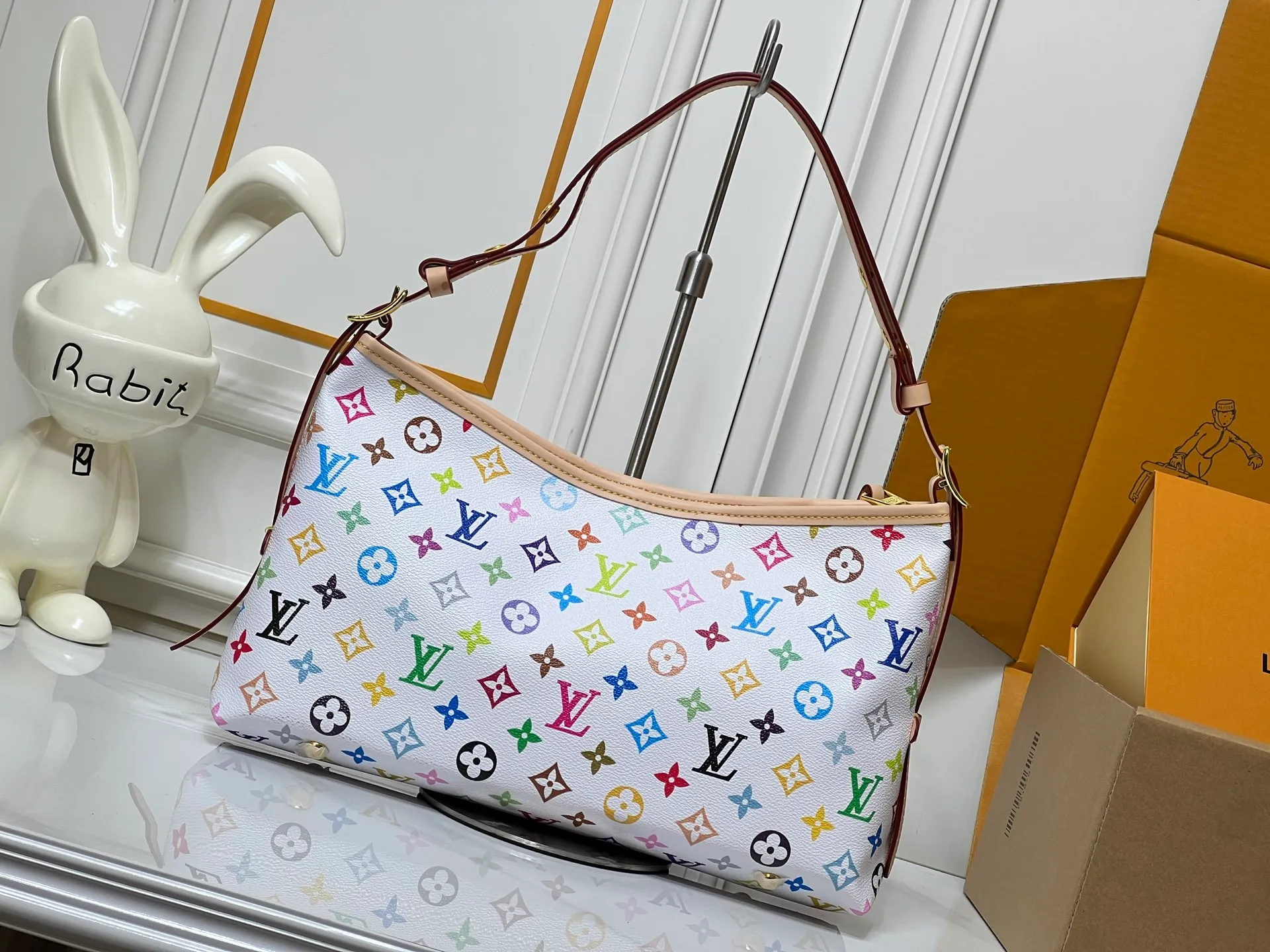 Batch 240💰Upgraded from the original M46203 M27578 CarryAll medium handbag, with Monogram canvas and leather trim to create a body-fitting design. There's a zipped pocket inside the ample space, and a detachable zipped clutch adds a functional element, with a buckle-adjustable handle. Small size: 32x 22x 10 cm,