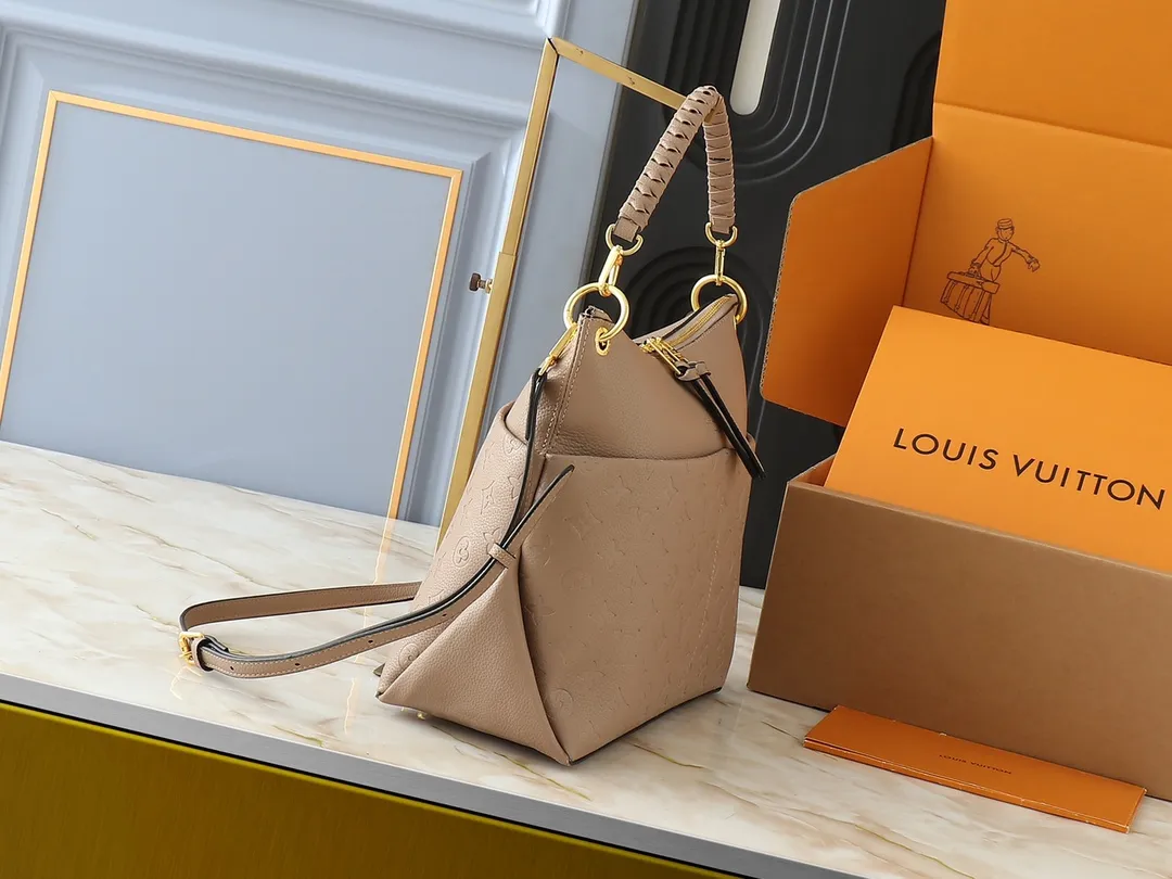 💰240💰Upgraded from the original M45522, 43170. This MONOGRAM canvas material is a new style of Melie handbag, a fashionable must-have item. Veau Cachemire leather material. Full leather embossed woven wrist double bag shopping bag. Lightweight and comfortable to carry. Unique vertical and narrow shape with modern style. Zipper pocket with metal engraved zipper puller for more personality. Size: 33x16x30cm