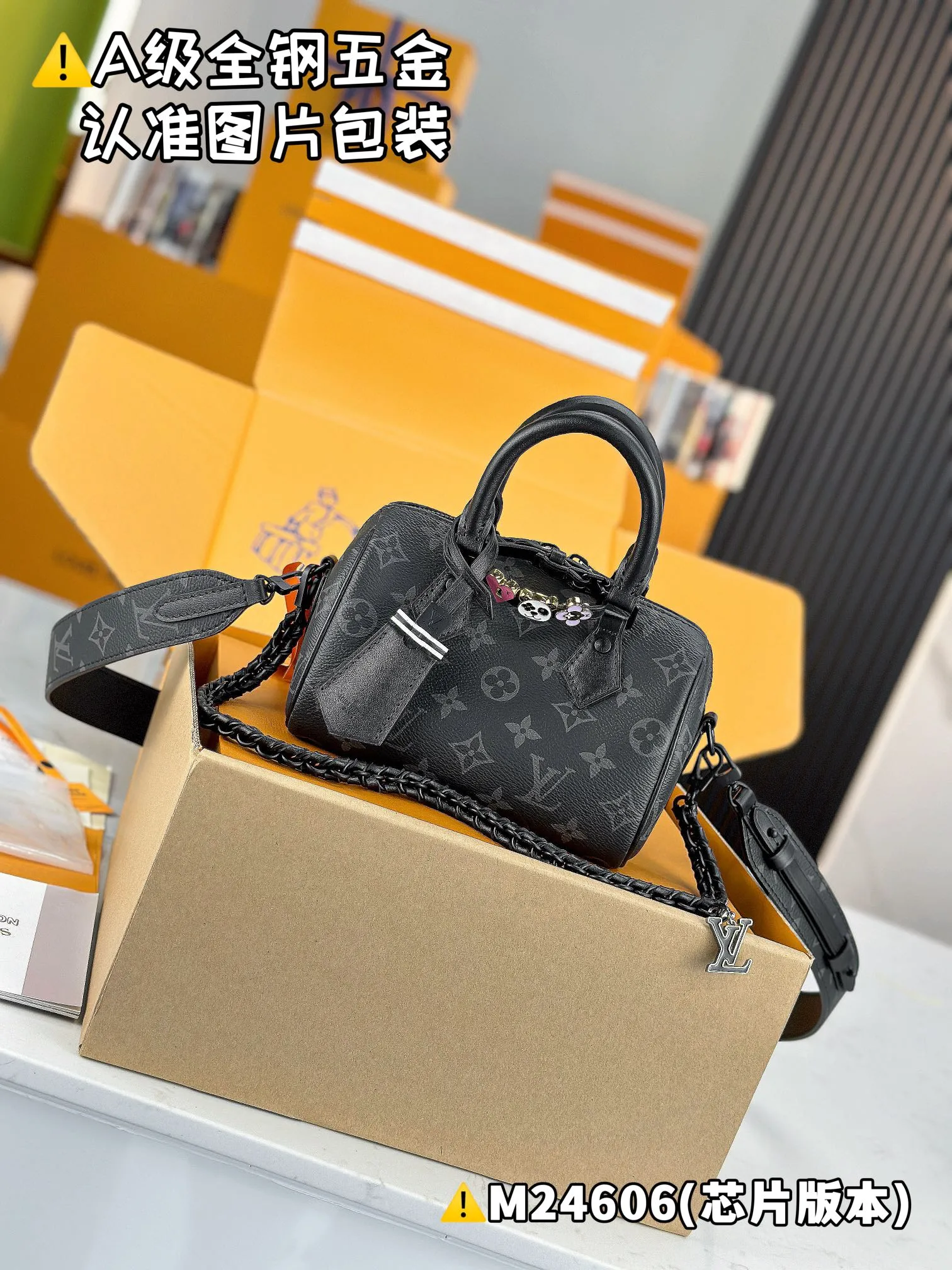 💰2240 [Genuine grade] [Super grade MB high elastic fabric] SPEEDY 18 LV&I MONOGRAM ECLIPSE canvas handbag Model: M24606 Material: A+ grade all-steel hardware, imported high elastic fabric Packaging: Full set of special grade duty-free MB packaging Dimensions: 18.5 x 12.5 x 10.5 cm