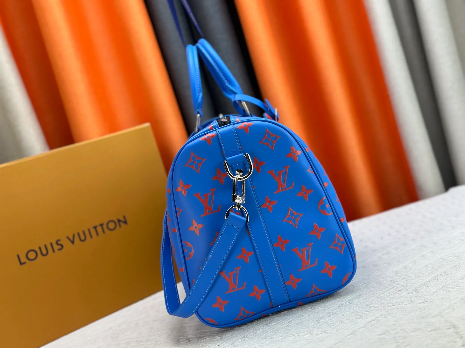 P340 M41418 New “louis vuitton’Iv travel bag travel bag louis vuitton High-definition hardware logo and inner compartment! Special lining. Smooth zipper and exquisite workmanship. A must-have for men. Size: 45x27x20.