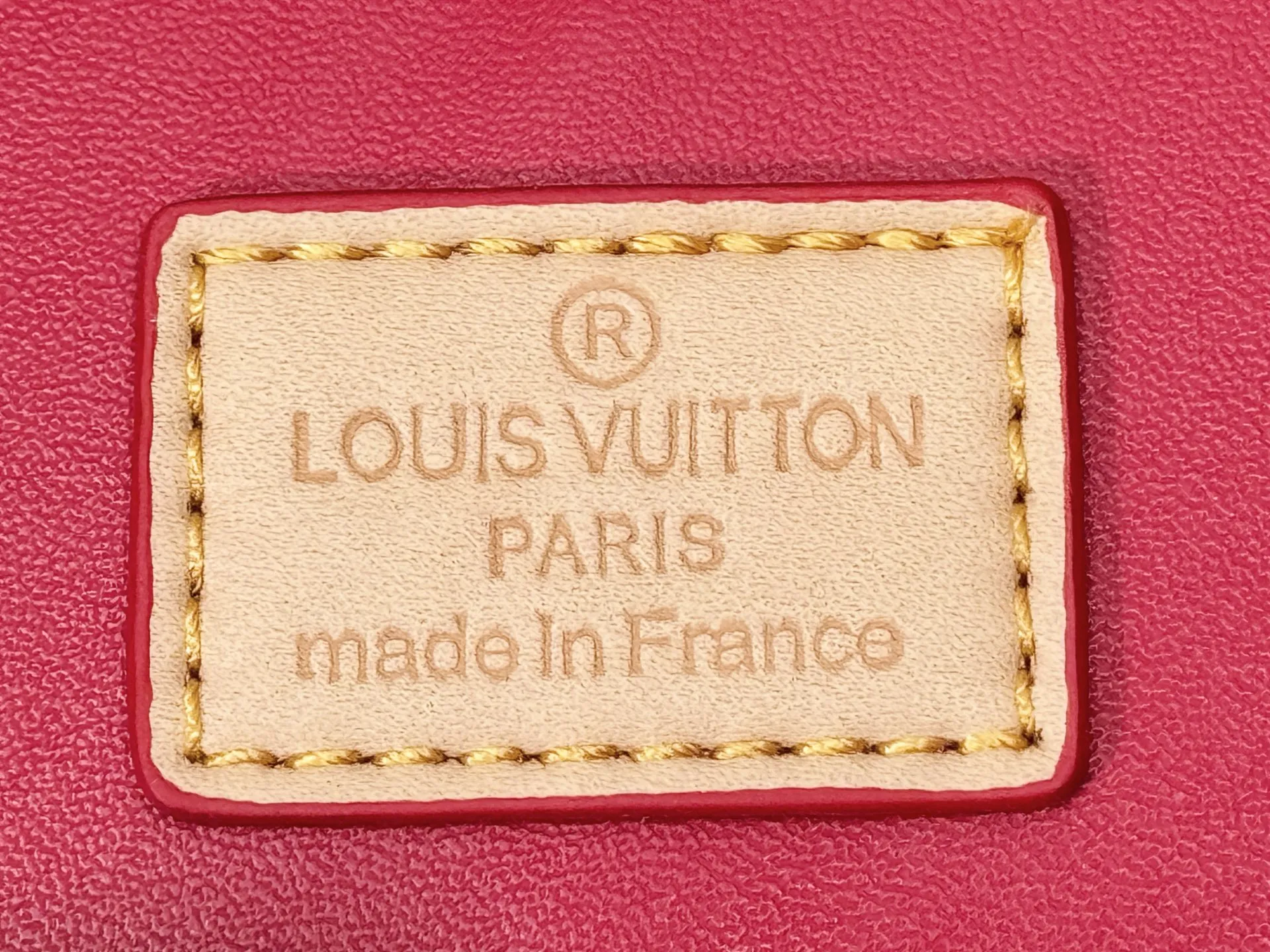 P420 M80303 Upgraded original LV four-leaf clover storage box🎁Classic presbyopia four-leaf clover shape, hot stamping rivets➕red and brown color, size 24.5×24.5×10.5