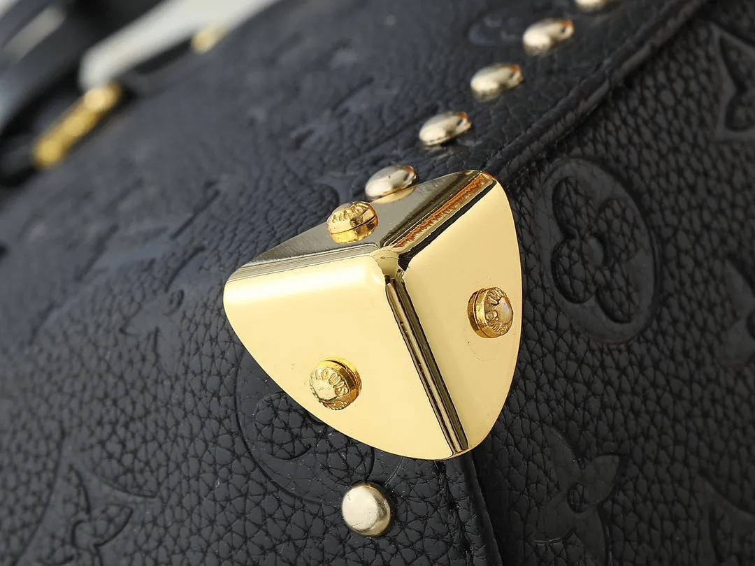 Batch 280💰Upgraded from the original M53153 M53152 Louis Vuitton's iconic handbag, one of the most structured and structured. Its prototype is a piece designed by Gaston Vuitton and named after the Alma Bridge, which connects two adjacent fashionable districts in Paris. Signature Monogram canvas gives it a classic feel. Dimensions: 25 x 19 x 12 (length x height x width)
