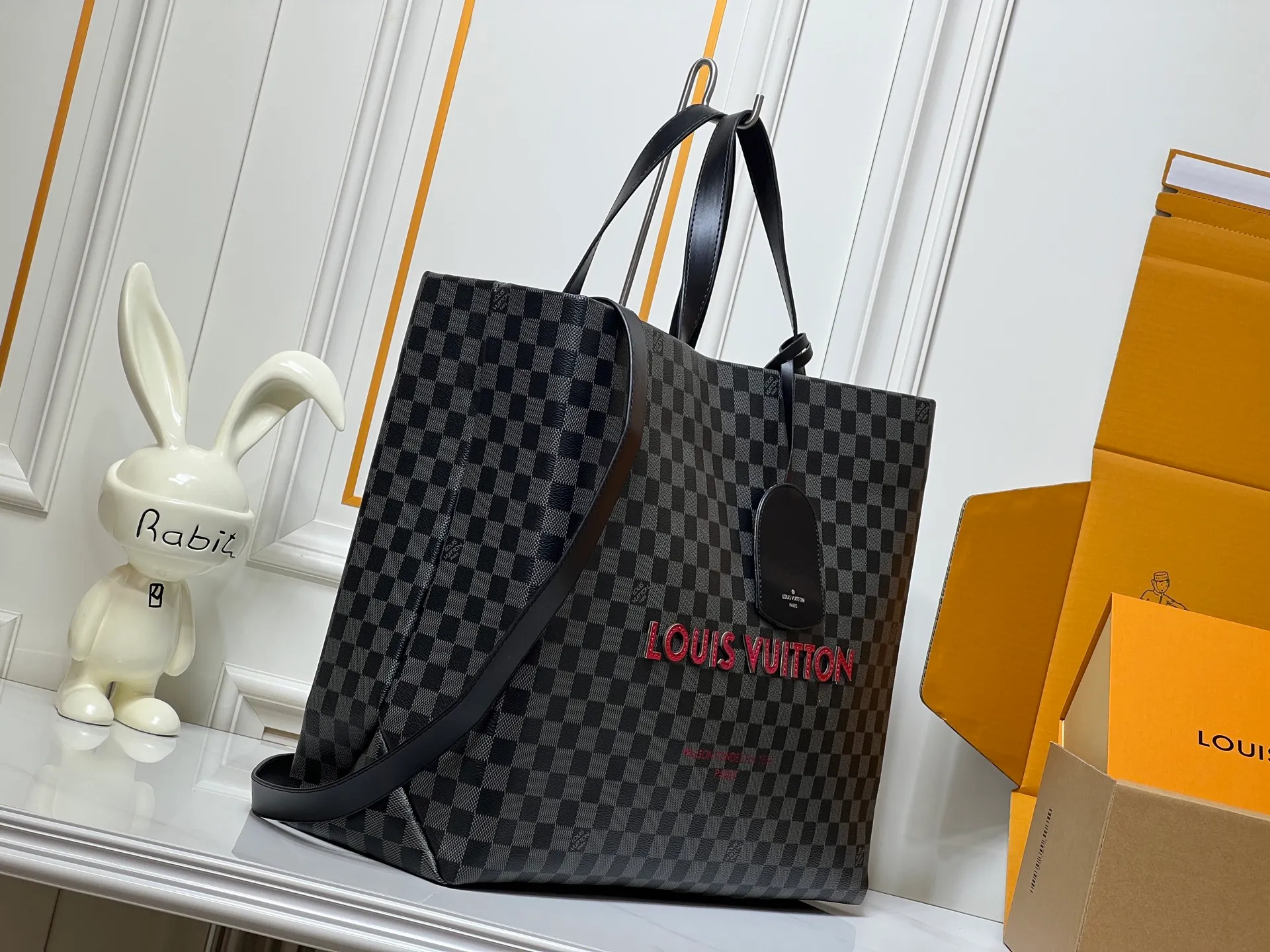 Batch 320💰M24457 Black Check Presbyopia Plaid Purple Grass Green Pink Black Orange Blue Green Gray Presbyopia Plaid Black Crocodile Pattern Orange Crocodile Pattern 13 Colors ✔️ This Shopper medium handbag draws inspiration from Louis Vuitton shopping bags, with the words Louis Vuitton and Maison Fondée En 1854 written on soft cow leather, with top handles and detachable shoulder straps. Dimensions: 42x34x16cm