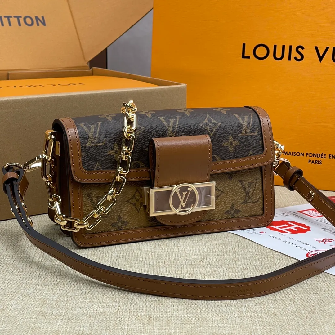 [Upgraded version] P560💰Upgraded version comes with a full set of packaging❣️Lv24c latest version of Daphne mini size M46757 with chain➕shoulder strap This version has high quality details and is fully upgraded! ! ! The upper body is so fried! It’s retro, small and cute, and can be carried in many ways. I’m so happy💝Size 21*12.5