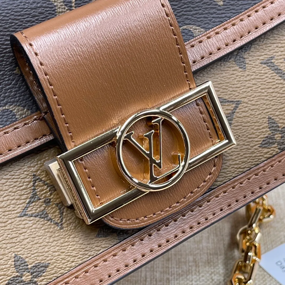 [Upgraded version] P560💰Upgraded version comes with a full set of packaging❣️Lv24c latest version of Daphne mini size M46757 with chain➕shoulder strap This version has high quality details and is fully upgraded! ! ! The upper body is so fried! It’s retro, small and cute, and can be carried in many ways. I’m so happy💝Size 21*12.5