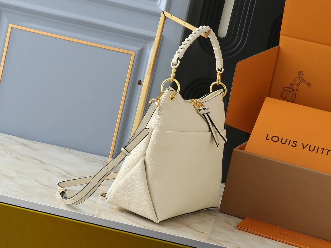 💰240💰Upgraded from the original M45522, 43170. This MONOGRAM canvas material is a new style of Melie handbag, a fashionable must-have item. Veau Cachemire leather material. Full leather embossed woven wrist double bag shopping bag. Lightweight and comfortable to carry. Unique vertical and narrow shape with modern style. Zipper pocket with metal engraved zipper puller for more personality. Size: 33x16x30cm