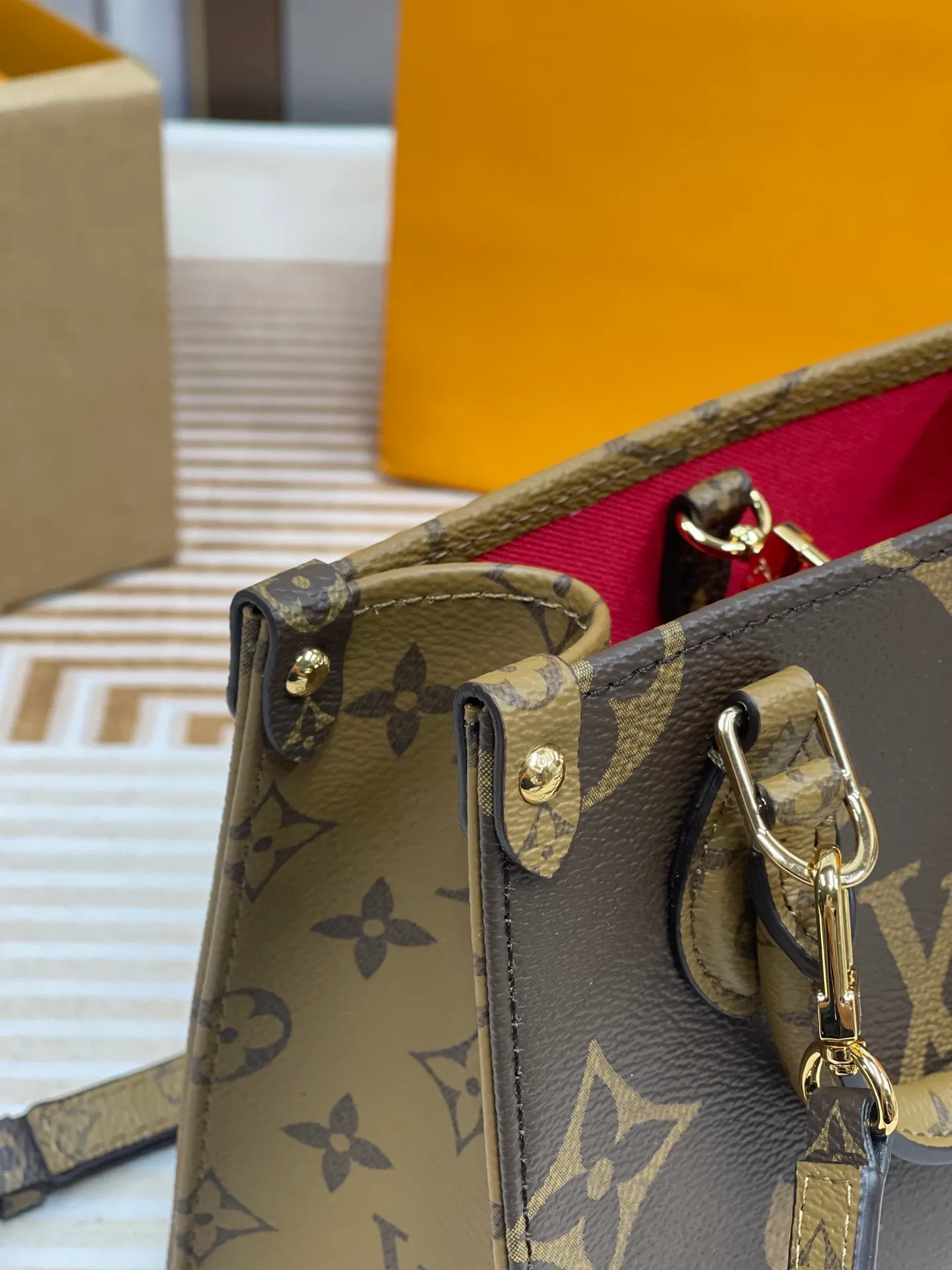 [Upgraded version] P560¥ shipped! 🥰🆕The much-anticipated onthego tote bag mini has arrived, high quality, steel hardware, and gift box🎁Packaging, small and exquisite