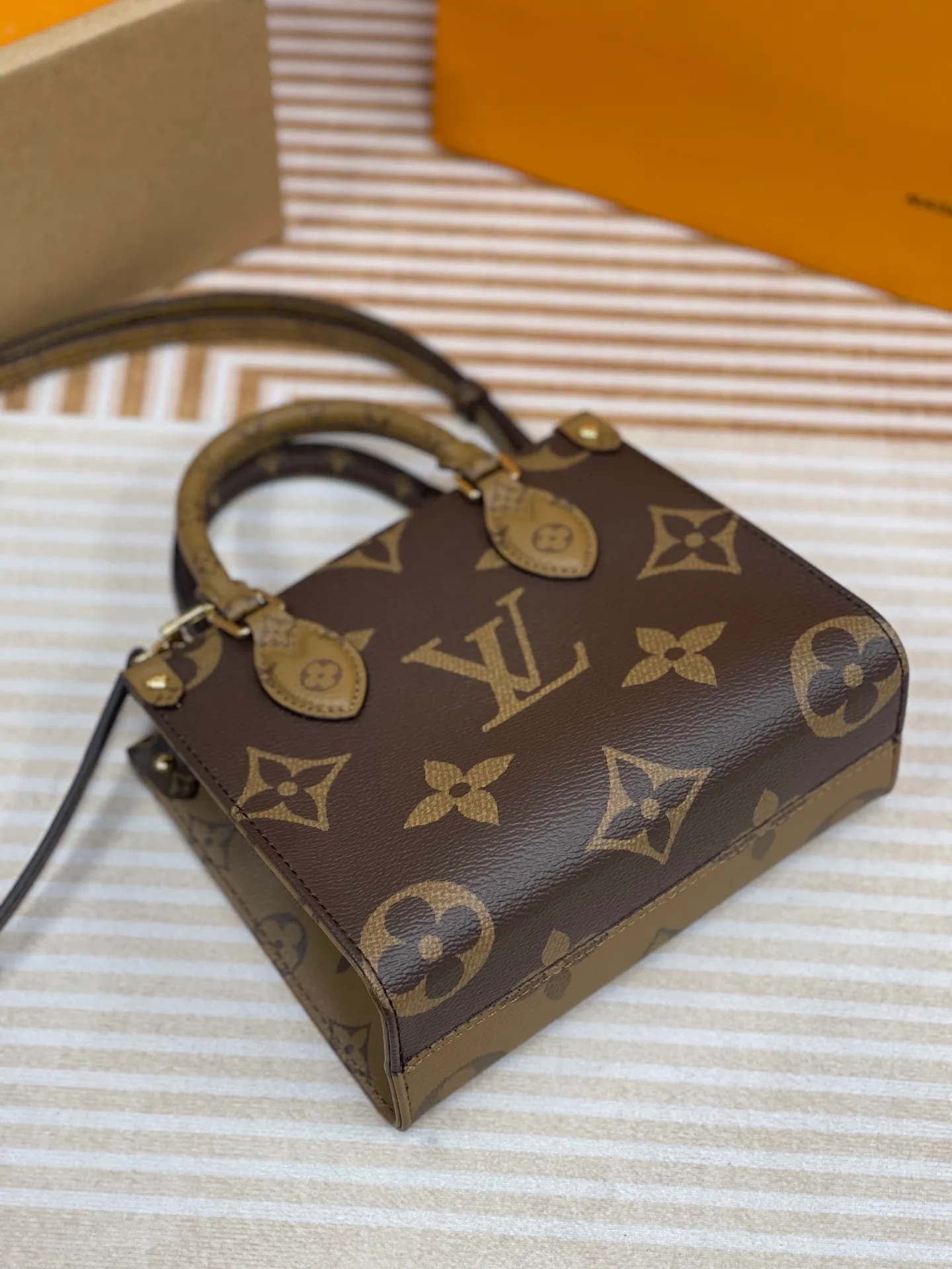 [Upgraded version] P560¥ shipped! 🥰🆕The much-anticipated onthego tote bag mini has arrived, high quality, steel hardware, and gift box🎁Packaging, small and exquisite