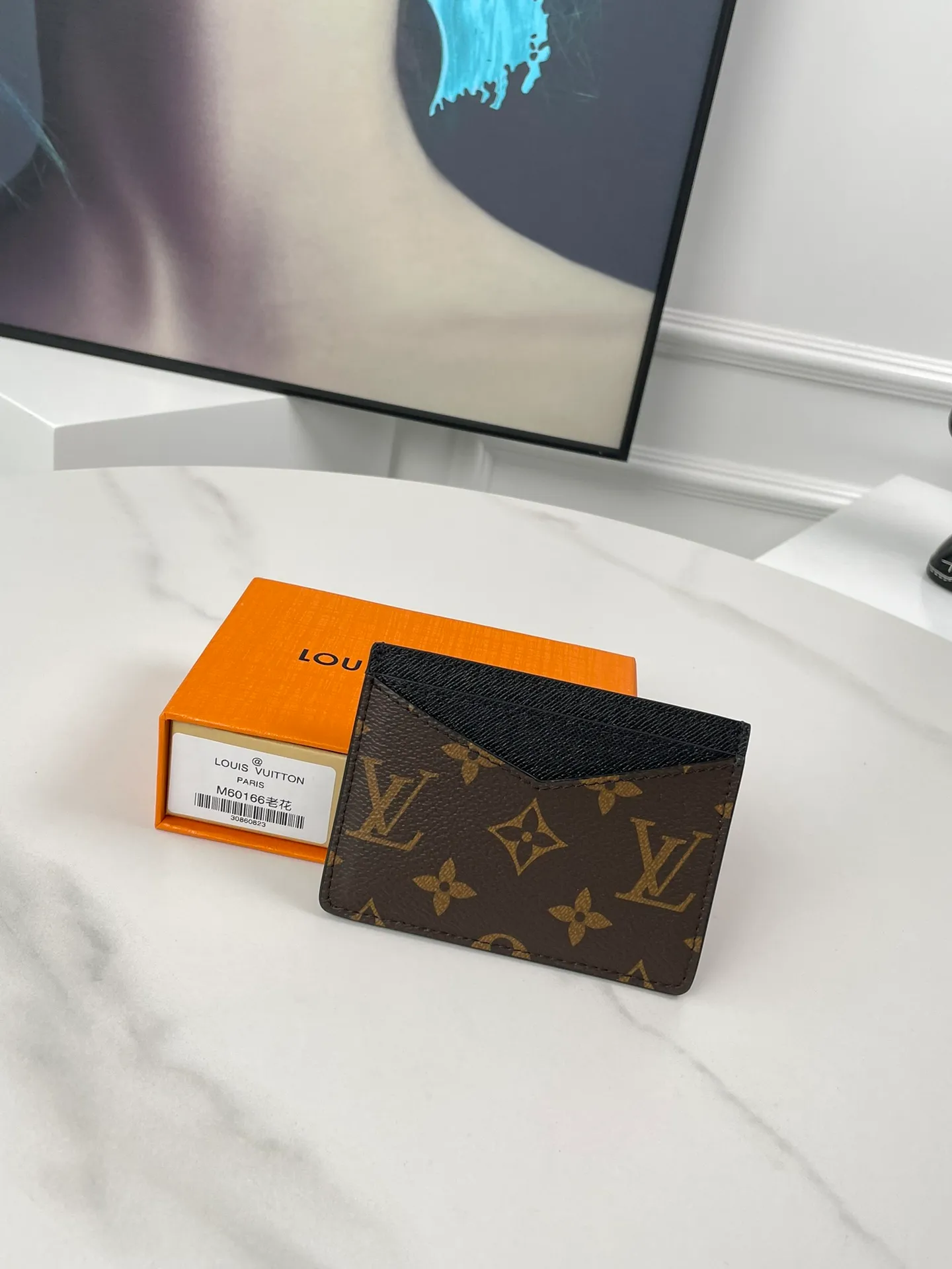 Factory price 180 🇫🇷Exclusive real shot of overseas original M60166 presbyopia! The Neo card holder in Monogram Macassar canvas is the perfect way to carry important cards. Leather trimmings enhance the classic Louis Vuitton pattern. Size: 11×7cm
