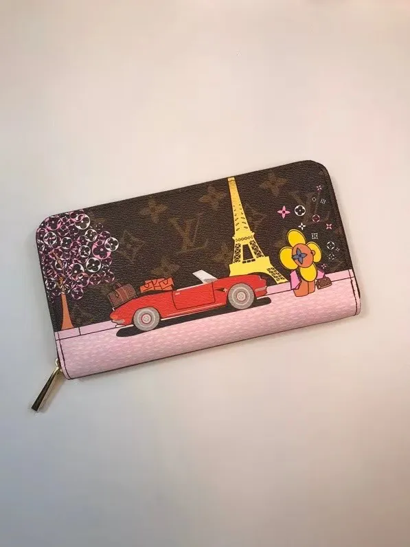 P150💰 M80857M60017 Japan limited wallet "Gibby Wallet", printed with Louis Vuitton's cute mascot "Vivian" illustration on single gram canvas. Brightly colored kites and cute mascots are combined, embellished with tiny single flowers. This is a collectible item that is perfect as a gift for those who love singles. Size: 19x 12.5x 3.0cm, 🎁🎁