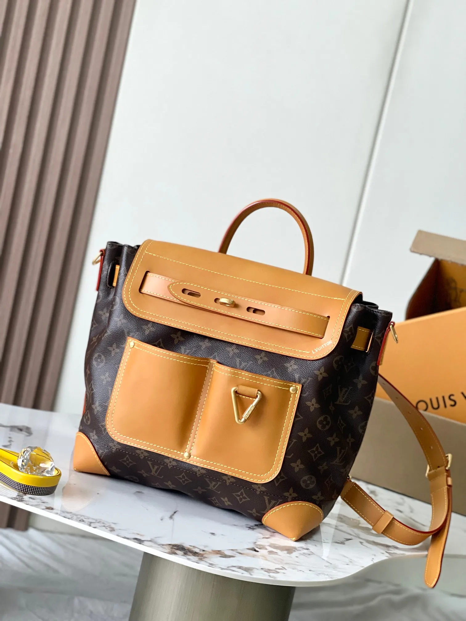 p2280 [Special grade MB163c chip version original leather] This STEAMER 30 handbag Model: M25989 Material: Grade A all-steel hardware, imported original fabric Packaging: Full set of original duty-free MB packaging Size: 33x32x14cm