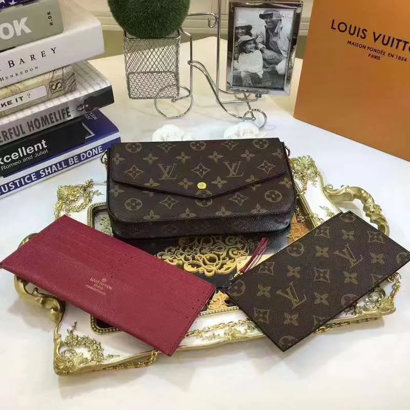 P140 Model: 61276 Size 21/11/2 Introduction: The Louis vuitton Felicie three-piece handbag is elegant and luxurious. It contains two detachable pockets and is a fashionable choice for carrying and organizing your daily necessities. It is more than just a wallet, after removing the gold chain, it can also be used as a charming clutch or small handbag ""