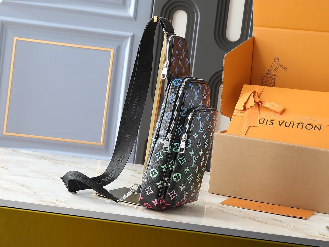 💰240💰Upgraded from the original M13963 M47137 M11703 This Avenue small shoulder bag is made of Monogram Eclipse coated canvas, with a sophisticated structure to explore the trendy charm of traveling cross-body. An interior pocket in the main compartment ensures secure storage, while an exterior zippered pocket provides easy access to frequently used items. There is a triangular zipper pocket where the shoulder strap connects to the handbag. 16 x 33 x 5.7 cm (length x height x width)