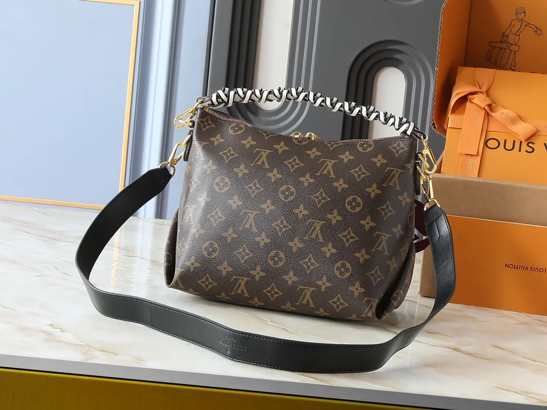 💰260💰Upgraded original version [M55090] The factory-direct Beaubourg Hobo mini handbag is made of Monogram canvas to outline solid lines, the top braided handle reveals the 2019 autumn style, and the hand-dyed edges highlight Louis Vuitton's craftsmanship. LV bag decorations convey elegant charm. Monogram coated canvas, smooth cowhide trim, microfiber lining, detachable top handle for hand or elbow carry, detachable shoulder strap for shoulder or cross-body wear, interior patch pocket, LV leather trim. size: 25*15**21 cm