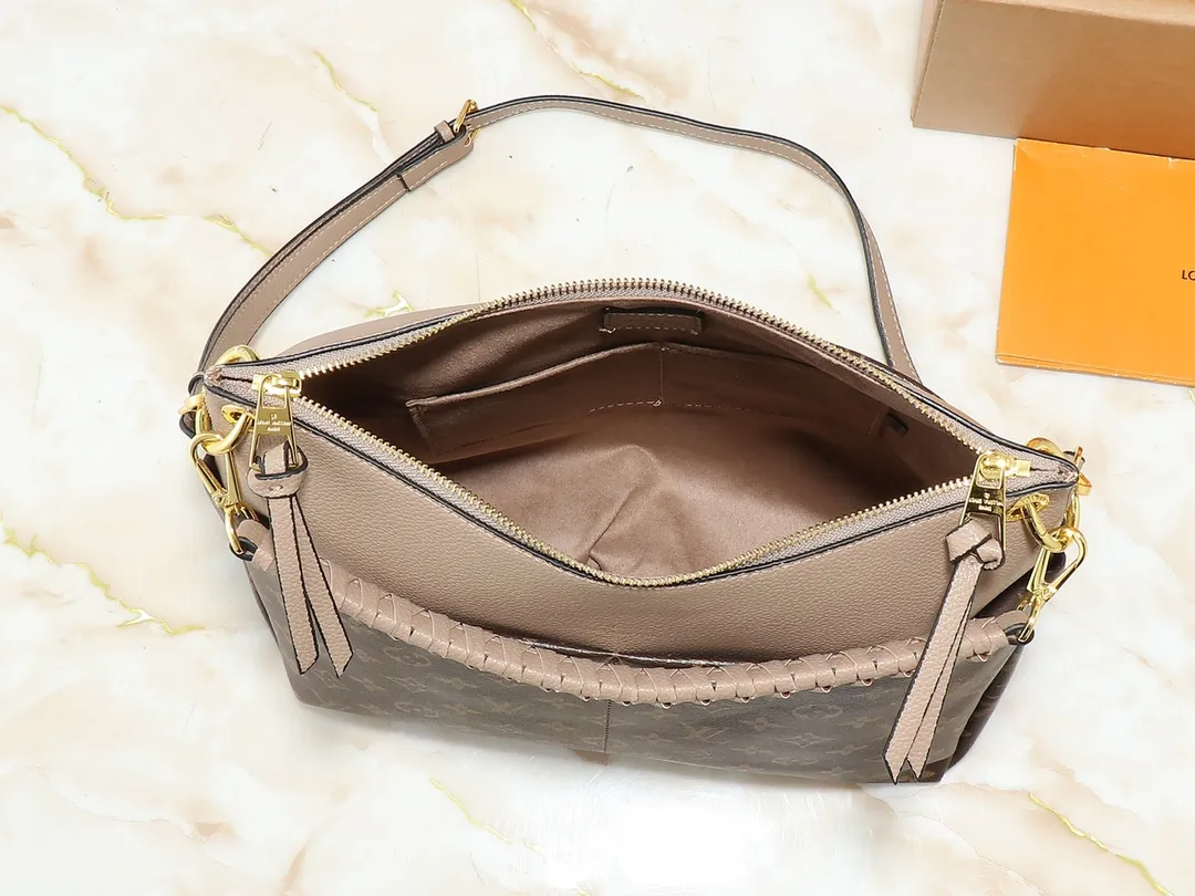 💰240💰Upgraded from the original M45522, 43170. This MONOGRAM canvas material is a new style of Melie handbag, a fashionable must-have item. Veau Cachemire leather material. Full leather embossed woven wrist double bag shopping bag. Lightweight and comfortable to carry. Unique vertical and narrow shape with modern style. Zipper pocket with metal engraved zipper puller for more personality. Size: 33x16x30cm