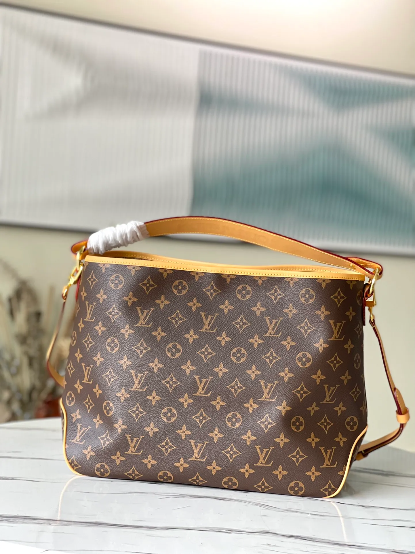 💰860 Top original order M40352 small size Internet celebrity popular second-hand bag GRACEFUL shopping bag with shoulder strap. Original monogram canvas texture with all-steel hardware. Exquisite pattern. Fashionable. Suitable for mixing and matching of various styles. Lightweight and super large capacity design. Lightweight and practical. Detailed features - 46 × 30.0 × 13cm