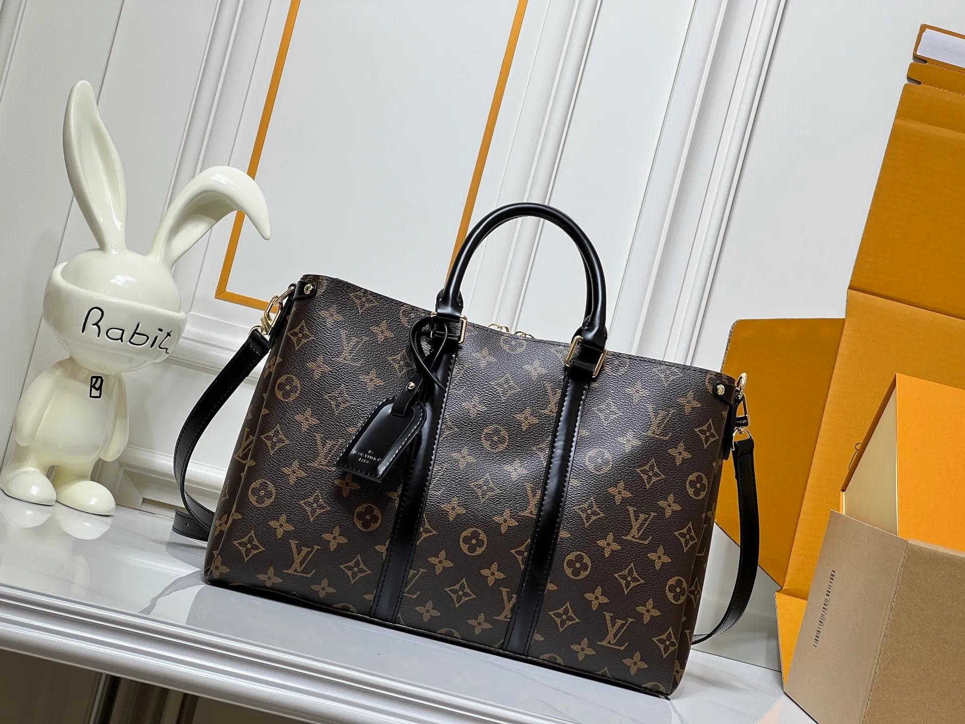 Batch 300💰Upgraded original version, new arrival OPEN HANDBAG handbag M44816 M44815 M44818 Black, bright red, presbyopia Open Handbag is made of selected Monogram canvas, decorated with classic details, including side branches and two-sided textured leather inlay, gold rivets and nails, classic leather luggage tag, top handle and detachable and adjustable length shoulder strap. Large 35x24x15, small 29.0×19.0×10.0cm