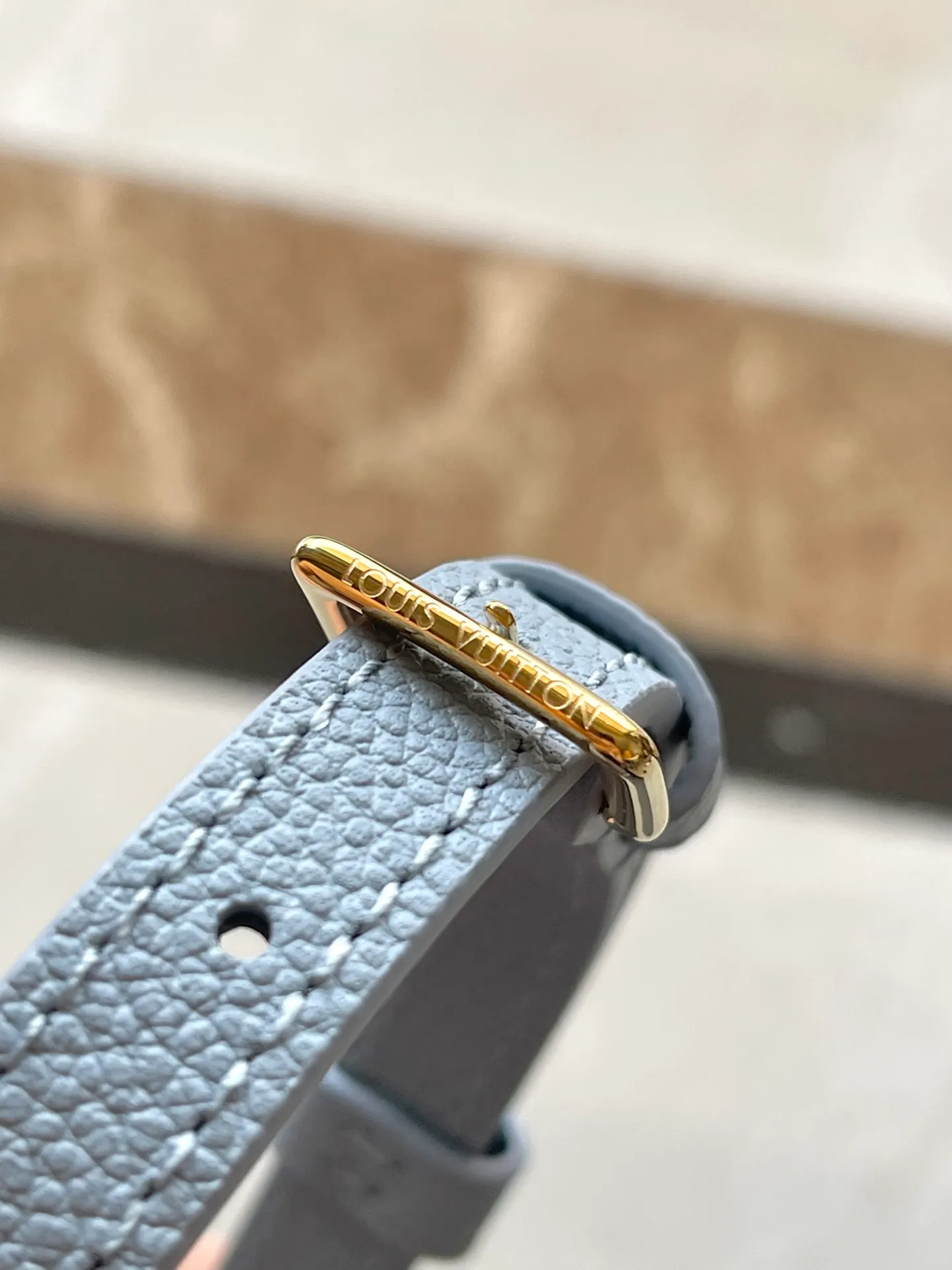 💰760 (top layer leather) top original order M83592 blue. Support counter inspection. The photos taken of duty-free goods are consistent with the product without opening the packaging. This product is an exclusive duty-free product in the market and is the highest-end product. Inspection is supported. This product has passed strict inspection and is flawless. Please wear gloves when touching the product. This product is not returnable or exchangeable. Please confirm the product first and then remove the label on the handle. This product is temporarily not open to the public, only regular customers, and is in short supply. Dimensions: 19 x 10.5 x 6 cm