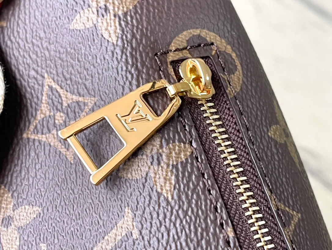 💰780 Top Original Order M46784 Presbyopia The definition of casual fashion High Rise waist bag is made of Monogram coated canvas, details include a removable name tag, and is made of the brand's iconic natural cowhide. The removable textile strap brings a sporty feel. The soft canvas feels soft against the body, while the ultra-thin design allows for undercoat wear. size：38x16x8cm