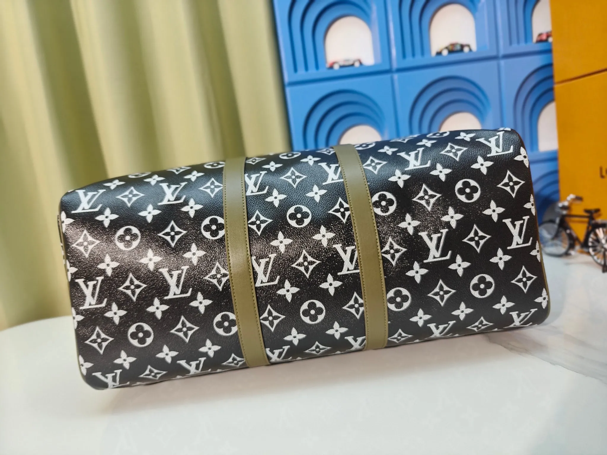 P340 💰 M11558 41416 41414 Black Gradient Blue Green Louis Vuitton LV 24FW New Monogram Black Presbyopia Gradient Blue Presbyopia Series Messenger Messenger Bag Montsouris Satchel Keepall 50 Travel Bag Multiple Classic Styles Size: 50X29X23CM