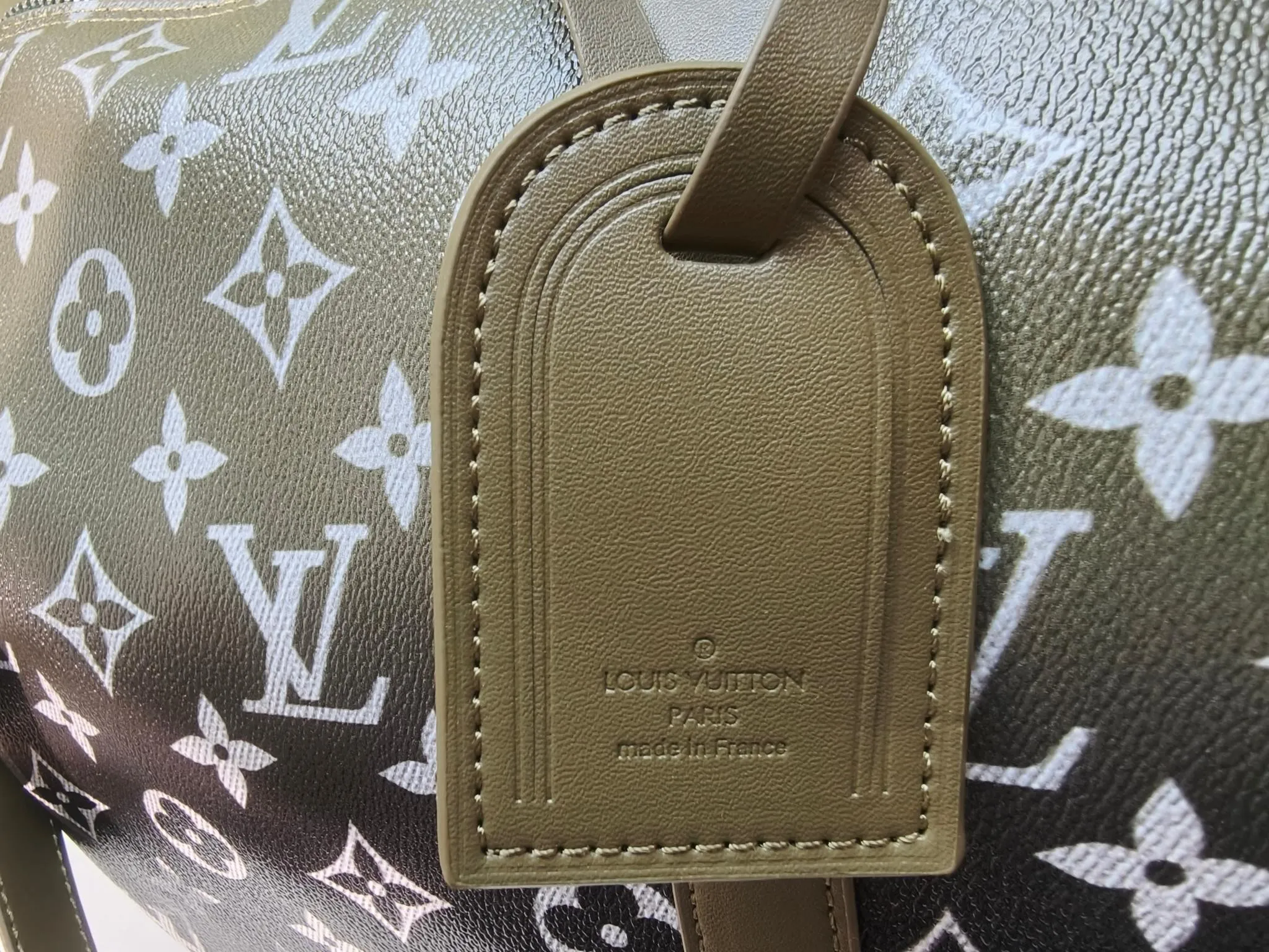 P340 💰 M11558 41416 41414 Black Gradient Blue Green Louis Vuitton LV 24FW New Monogram Black Presbyopia Gradient Blue Presbyopia Series Messenger Messenger Bag Montsouris Satchel Keepall 50 Travel Bag Multiple Classic Styles Size: 50X29X23CM