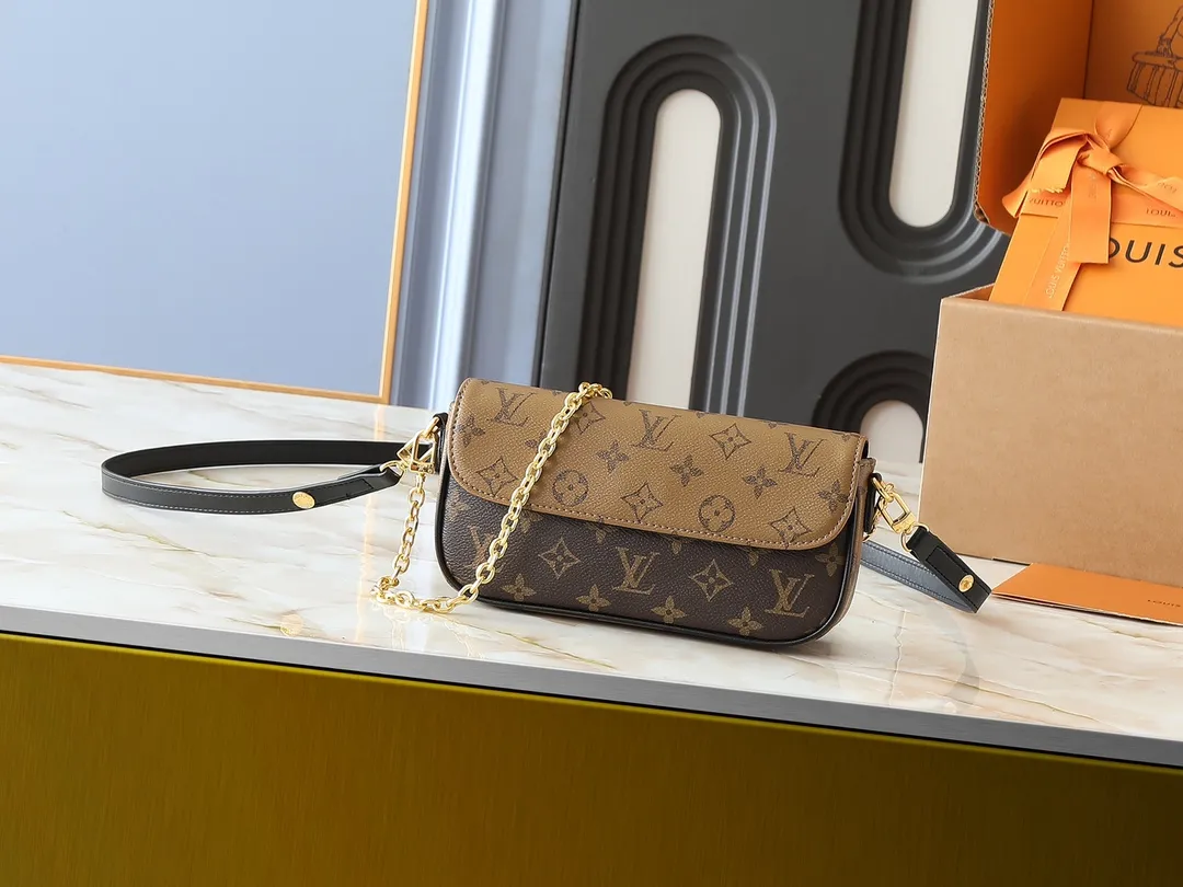💰180💰Upgraded from the original M26587 M82211 M82210 M14225 M81911 This Wallet on Chain Ivy handbag is embossed with a large Monogram pattern on the surface of Monogram Empreinte grain leather, adding a trendy choice for daily travel and evening occasions. Cleverly using a short chain and a detachable and adjustable leather shoulder strap, it can be worn handheld, on the shoulder, or as a crossbody. Dimensions: 23.5 x 12.0 x 4.3 cm (length x height x width)