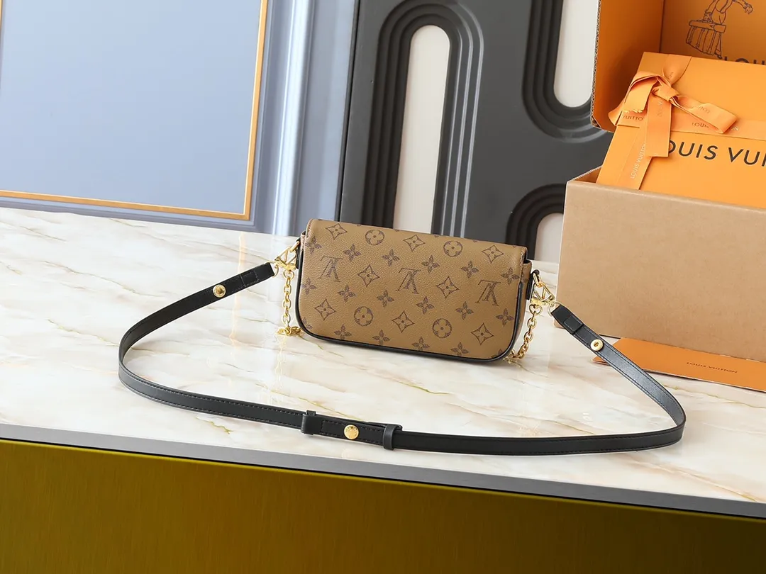 💰180💰Upgraded from the original M26587 M82211 M82210 M14225 M81911 This Wallet on Chain Ivy handbag is embossed with a large Monogram pattern on the surface of Monogram Empreinte grain leather, adding a trendy choice for daily travel and evening occasions. Cleverly using a short chain and a detachable and adjustable leather shoulder strap, it can be worn handheld, on the shoulder, or as a crossbody. Dimensions: 23.5 x 12.0 x 4.3 cm (length x height x width)