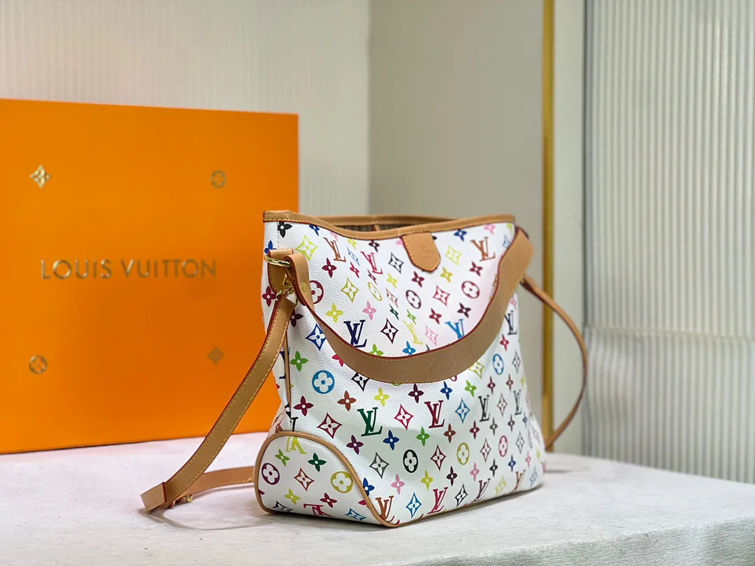 Batch 240💰Upgraded quality Exclusive white large size🔥Super popular🔥🔥💥M44945 The most popular Internet celebrity model recently LV Second-hand Tote Bag The latest model in early spring Small versatile LV upgraded version shopping bag In recent years, LV’s imagination has really become bigger and bigger, the design is unique and classic, with various retro colors and decorations, size 38.30