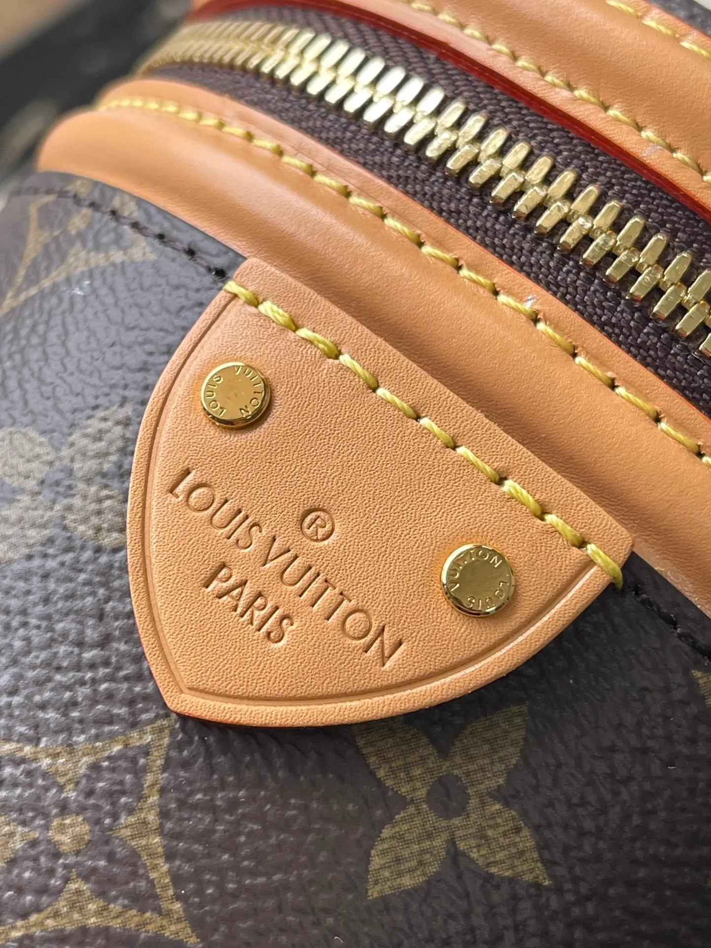 💰840 Top original order M82952 This Nano Cannes handbag is made of Monogram canvas with a round and simple structure. It coincides with makeup design. The leather trim and embossed logo on the label are richly detailed, and the handles and detachable and adjustable shoulder strap allow for a variety of carrying styles. Dimensions: 14.5 × 14 × 12 cm