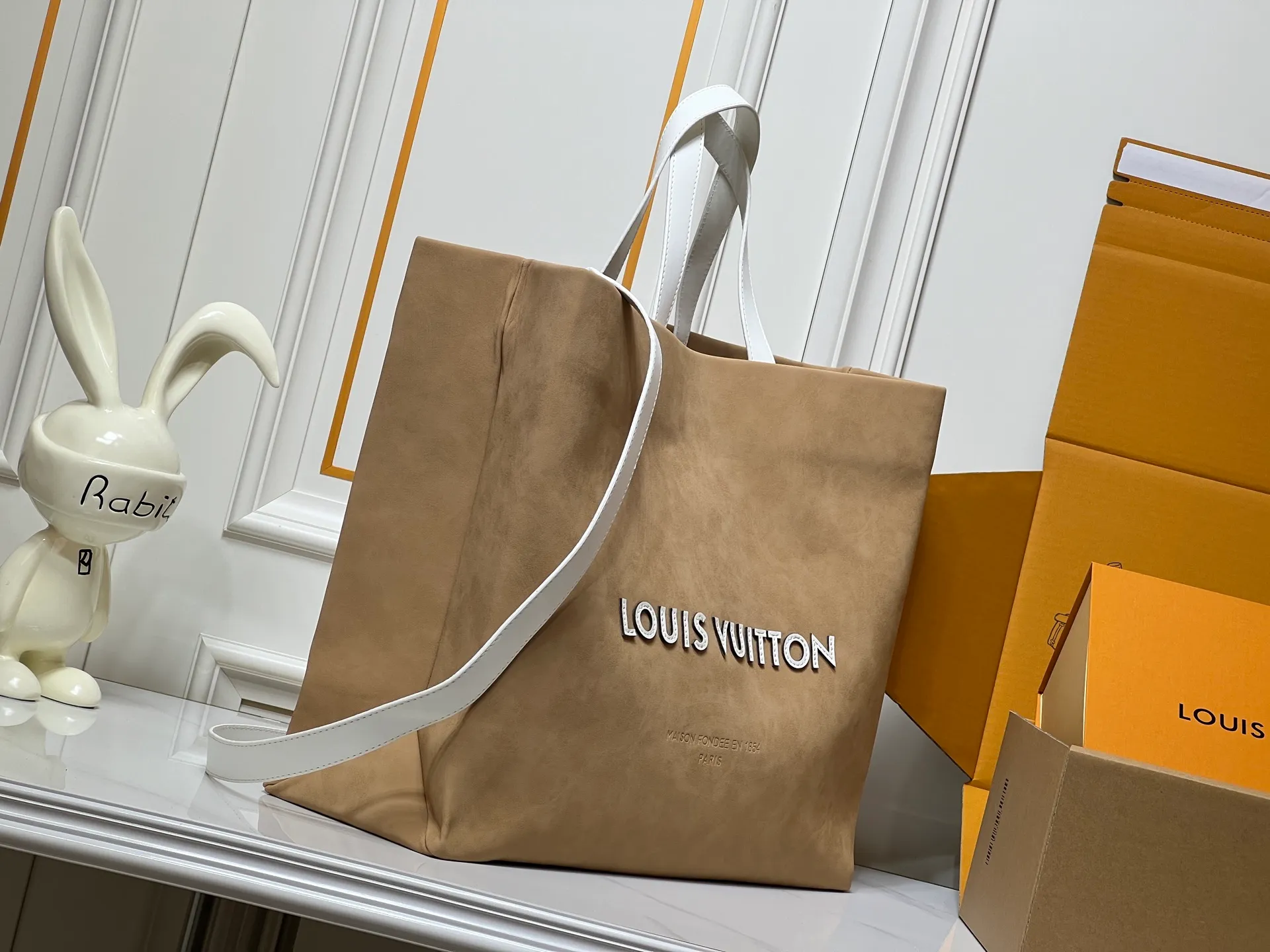 Batch 320💰M24457 Khaki Black Plaid Presbyopia Plaid Purple Grass Green Pink Black Orange Blue Green Gray Presbyopia Plaid Black Crocodile Pattern Orange Crocodile Pattern ✔️ This Shopper medium handbag draws inspiration from Louis Vuitton shopping bags, with the words Louis Vuitton and Maison Fondée En 1854 written on soft cow leather, with top handles and detachable shoulder straps. Dimensions: 42x34x16cm