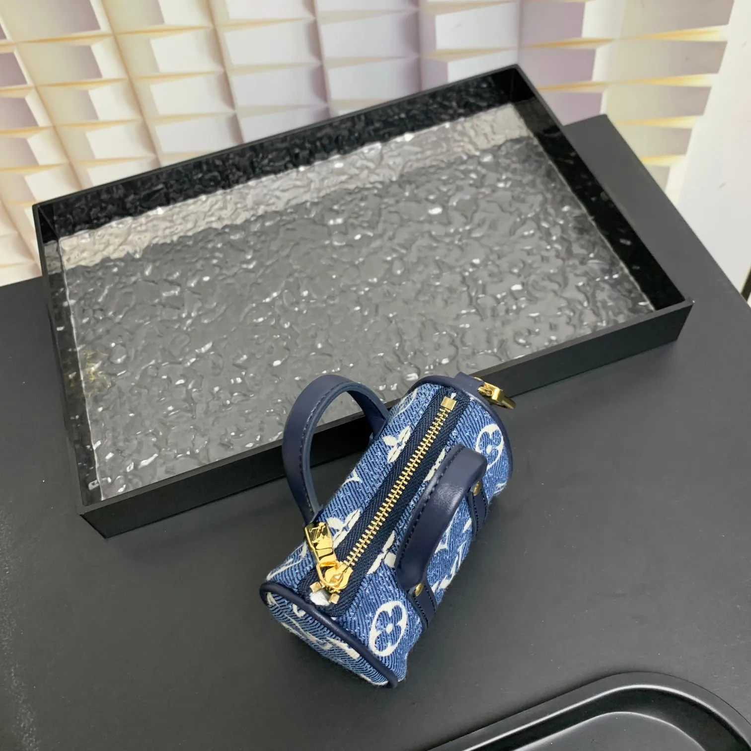 💰200 shipped😍 MINI KEEPALL bag charm and keychain ☀️Louis Vuitton Louis Vuitton lv mini pillow bag pendant ☀️This Mini Keepall bag charm and keychain condenses the classic handbag configuration, boldly showing the spirit of adventure. Monogram canvas with LV inscribed hook buckle, whether hung on a belt or handbag, its zipper closure and built-in keychain ensure secure storage