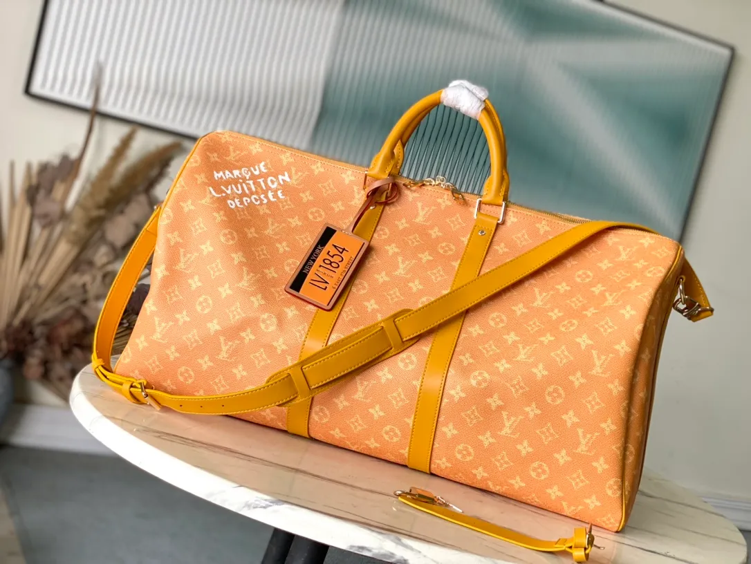💰1340 Top original order M13186 Louis Vuitton LV 24FW Monogram new presbyopic bag Louis Vuitton LV 24FW New Monogram yellow presbyopic yellow presbyopic series Messenger messenger bag Montsouris satchel Keepall 55 travel bag multiple classic styles. Dimensions: 55 x 27 x 20 cm