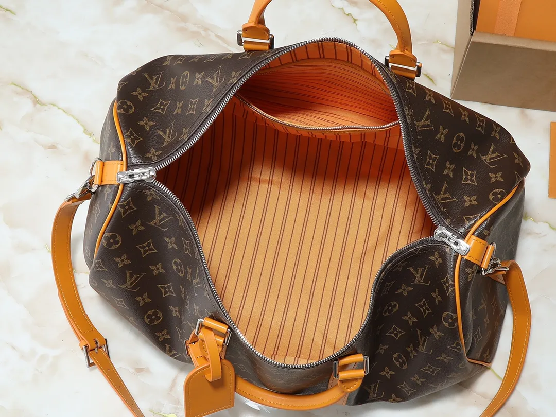 💰320💰Upgraded original M46771 yellow M46775 purple M46772 blue M46769 red M46770 orange M46774 green M46773 rose red This Keepall Bandoulière 50 travel bag is made of Monogram Macassar canvas, which simultaneously renders bright colors for the side straps, nameplate, fabric lining and top leather handle. The size of your carry-on luggage hides plenty of space. 50.0 x 29.0 x 23.0 cm (length x height x width)