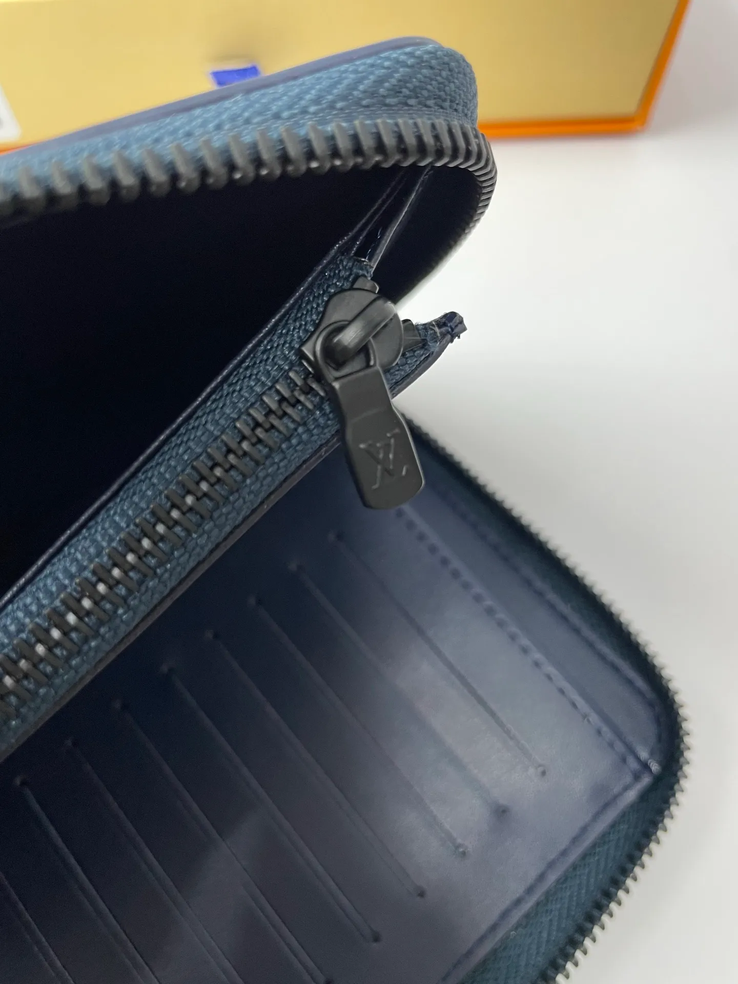 Factory price 480 [Top original order] M14783 Blue 👏👏 Zippy zipper vertical wallet that pays attention to elegance and security. It is made of soft Monogram Shadow calfskin and decorated with the iconic Louis Vuitton Monogram embossing. The highly textured pure black color scheme complements the simple shape, and the wrap-around zipper design brings together many practical elements. Dimensions: 10.0 x 20.0 x 2.0 cm