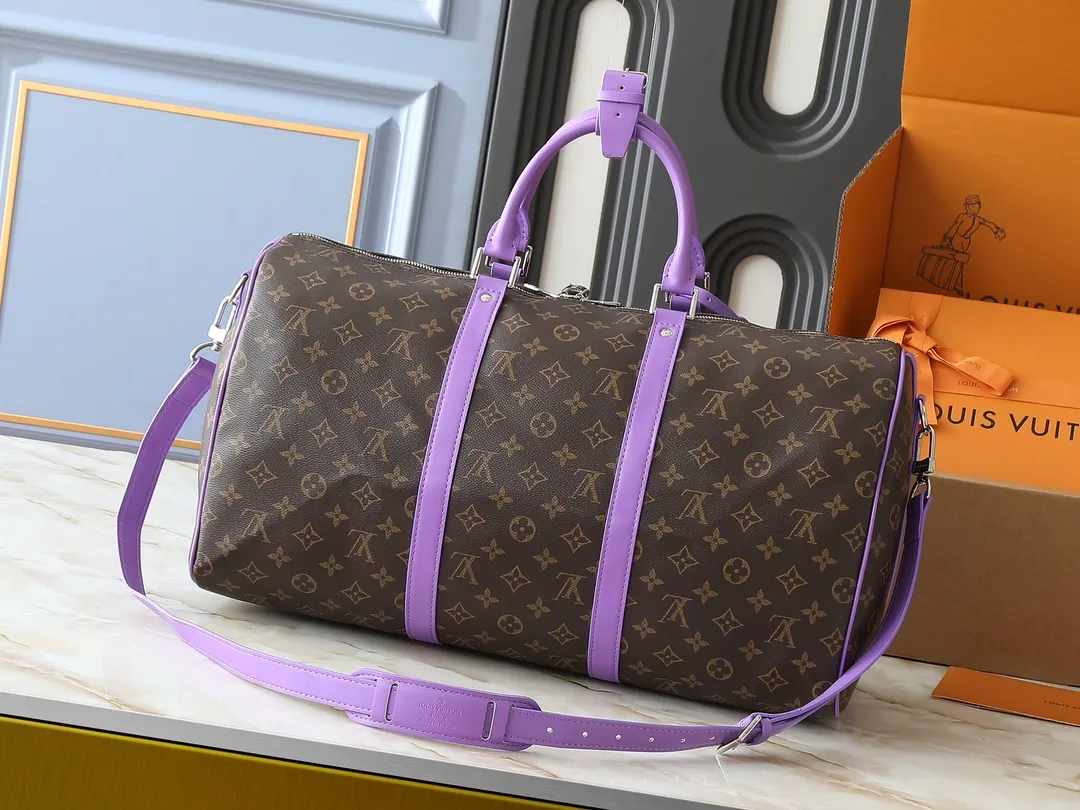 💰320💰Upgraded original M46771 yellow M46775 purple M46772 blue M46769 red M46770 orange M46774 green M46773 rose red This Keepall Bandoulière 50 travel bag is made of Monogram Macassar canvas, which simultaneously renders bright colors for the side straps, nameplate, fabric lining and top leather handle. The size of your carry-on luggage hides plenty of space. 50.0 x 29.0 x 23.0 cm (length x height x width)