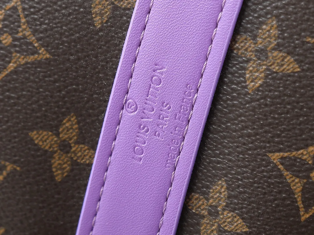 💰320💰Upgraded original M46771 yellow M46775 purple M46772 blue M46769 red M46770 orange M46774 green M46773 rose red This Keepall Bandoulière 50 travel bag is made of Monogram Macassar canvas, which simultaneously renders bright colors for the side straps, nameplate, fabric lining and top leather handle. The size of your carry-on luggage hides plenty of space. 50.0 x 29.0 x 23.0 cm (length x height x width)