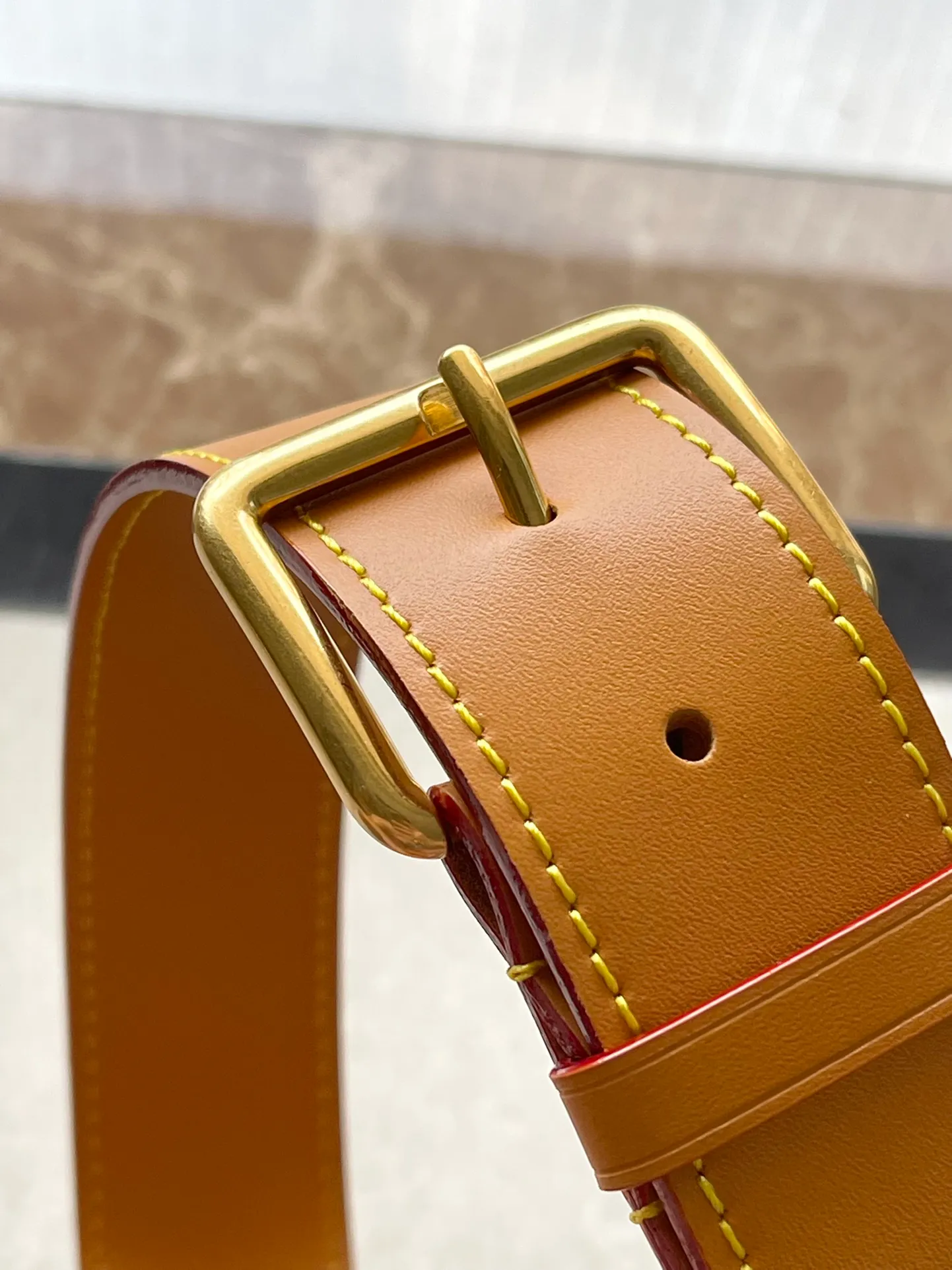 💰980 Top Original Order M11539 This Rush waist bag is made of Monogram Dust canvas to create a retro trompe l'oeil effect. It is equipped with double zippers for convenient access to the main compartment. The elegant decoration expresses the Marque L.Vuitton Deposee logo. Dimensions: 30 × 15 × 8 cm
