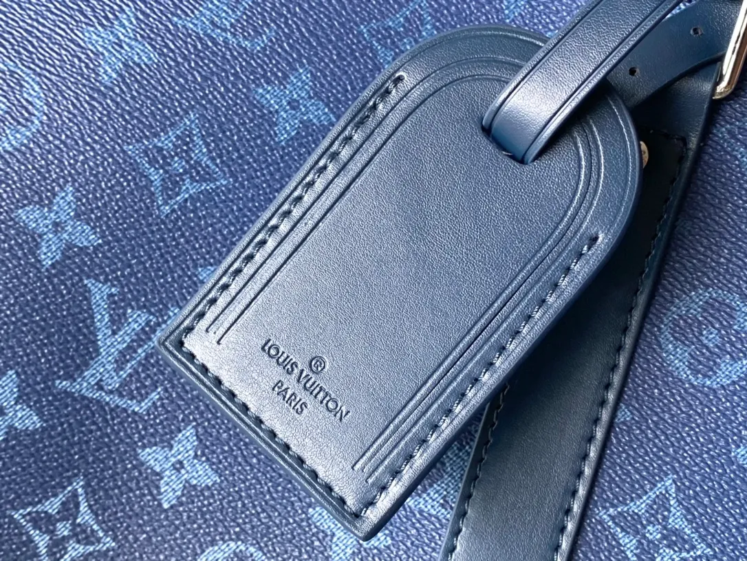 💰1340 Top original order M11558 black gradient blue Louis Vuitton LV 24FW Monogram new presbyopic bag Louis Vuitton LV 24FW New Monogram black presbyopic gradient blue presbyopic series Messenger messenger bag Montsouris satchel Keepall 55 travel bag multiple classic styles size: 55 X 27 X 20 cm