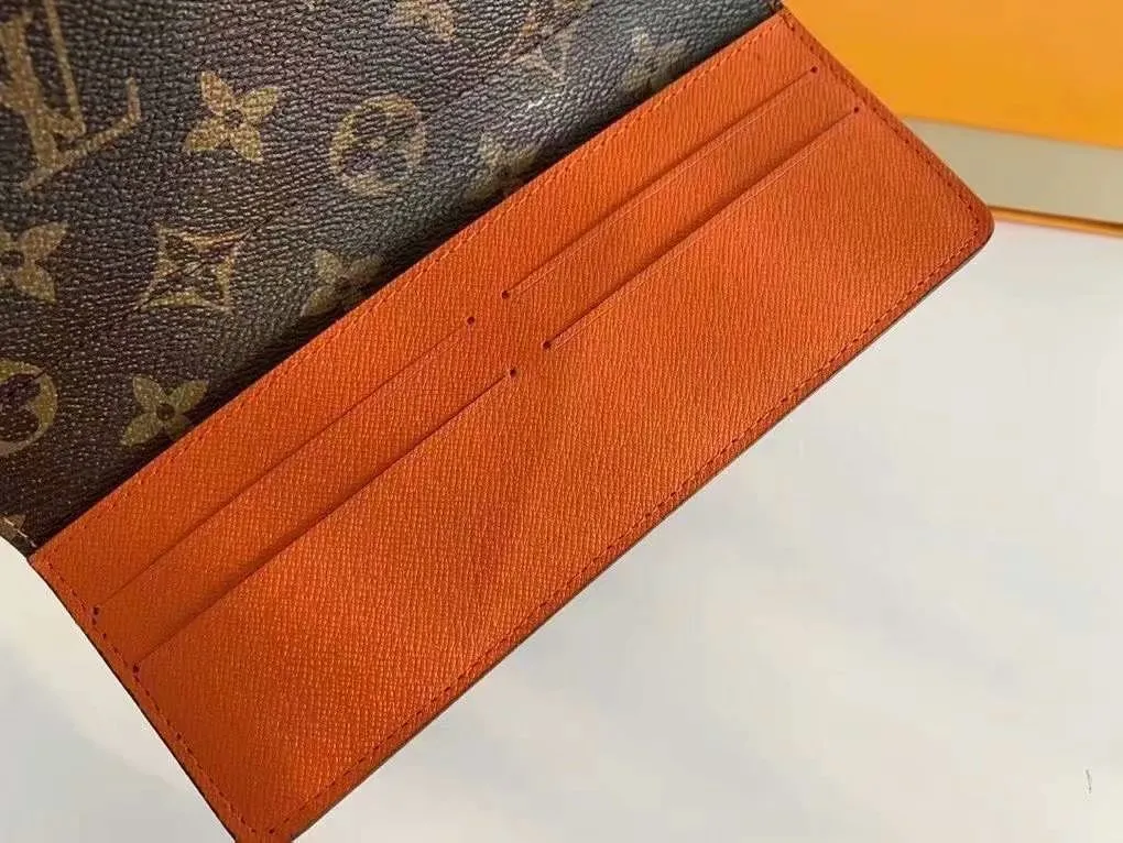 The P110Josephine Wallet is inspired by Louis Vuitton's first wallet. It is made of soft Monogram canvas and lined with brightly colored lining, giving the brand's classic design a unique and stylish beauty. The long, flat shape makes it easy to slip into any pocket or handbag. Model: M60708 Size: 19/10.