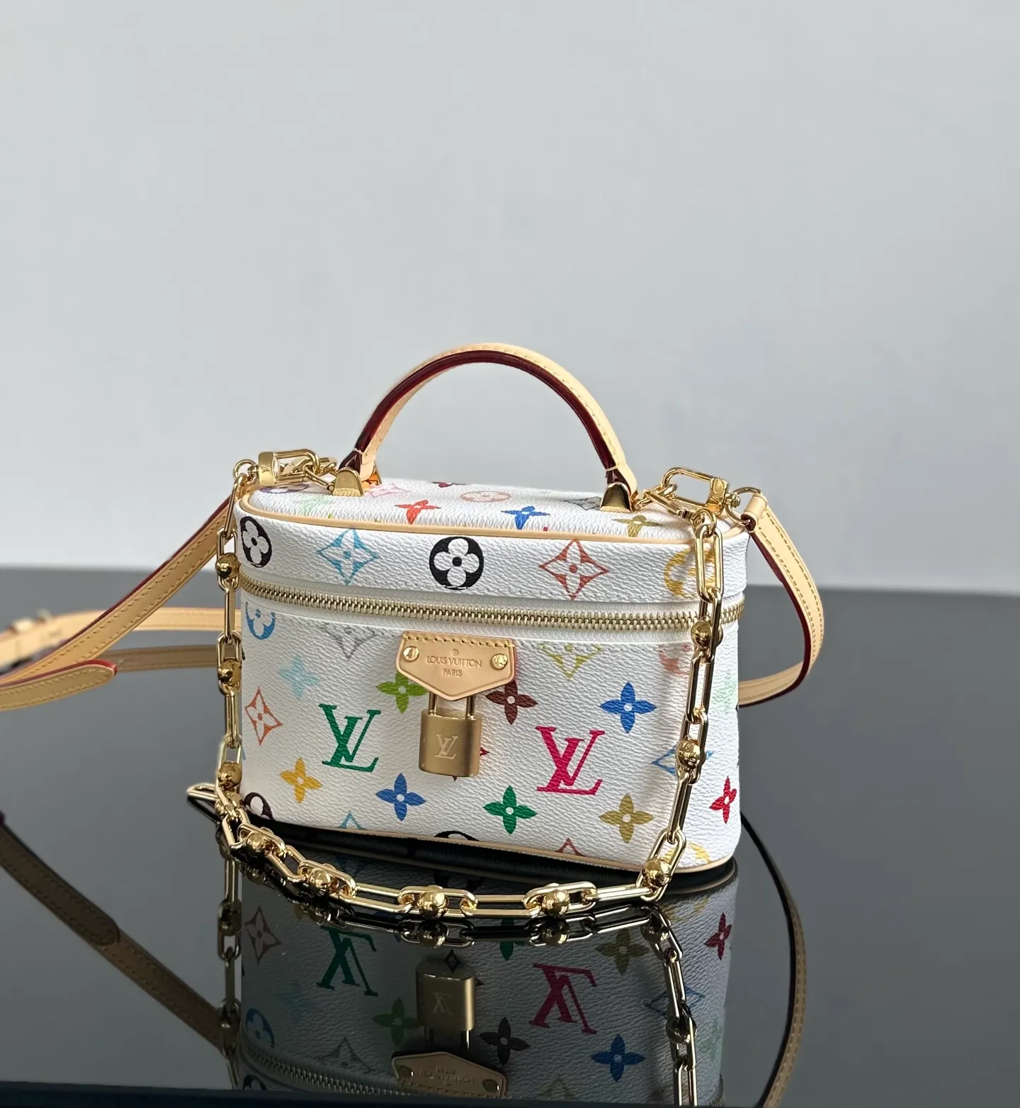💰2100｛Authentic grade｝MB original leather M13662 white three-color Vanity Pouch handbag, exclusive channel goods, detailed real photos! MB is about quality, hardware, fabrics, handwork, oiled edges, A-grade high-quality products, comprehensive upgrades, the photos are consistent with the products, 360 degrees without blind spots, take a look at it. Size: 11.5 x 6.5 x 19.0 cm