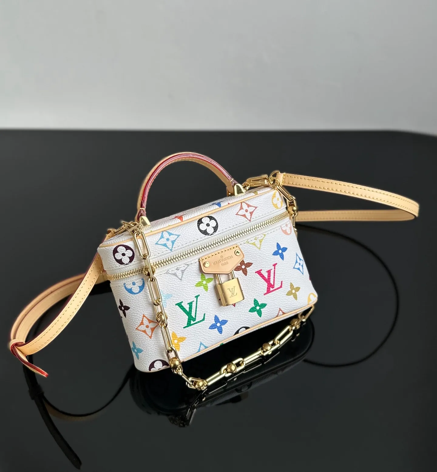 💰2100｛Authentic grade｝MB original leather M13662 white three-color Vanity Pouch handbag, exclusive channel goods, detailed real photos! MB is about quality, hardware, fabrics, handwork, oiled edges, A-grade high-quality products, comprehensive upgrades, the photos are consistent with the products, 360 degrees without blind spots, take a look at it. Size: 11.5 x 6.5 x 19.0 cm
