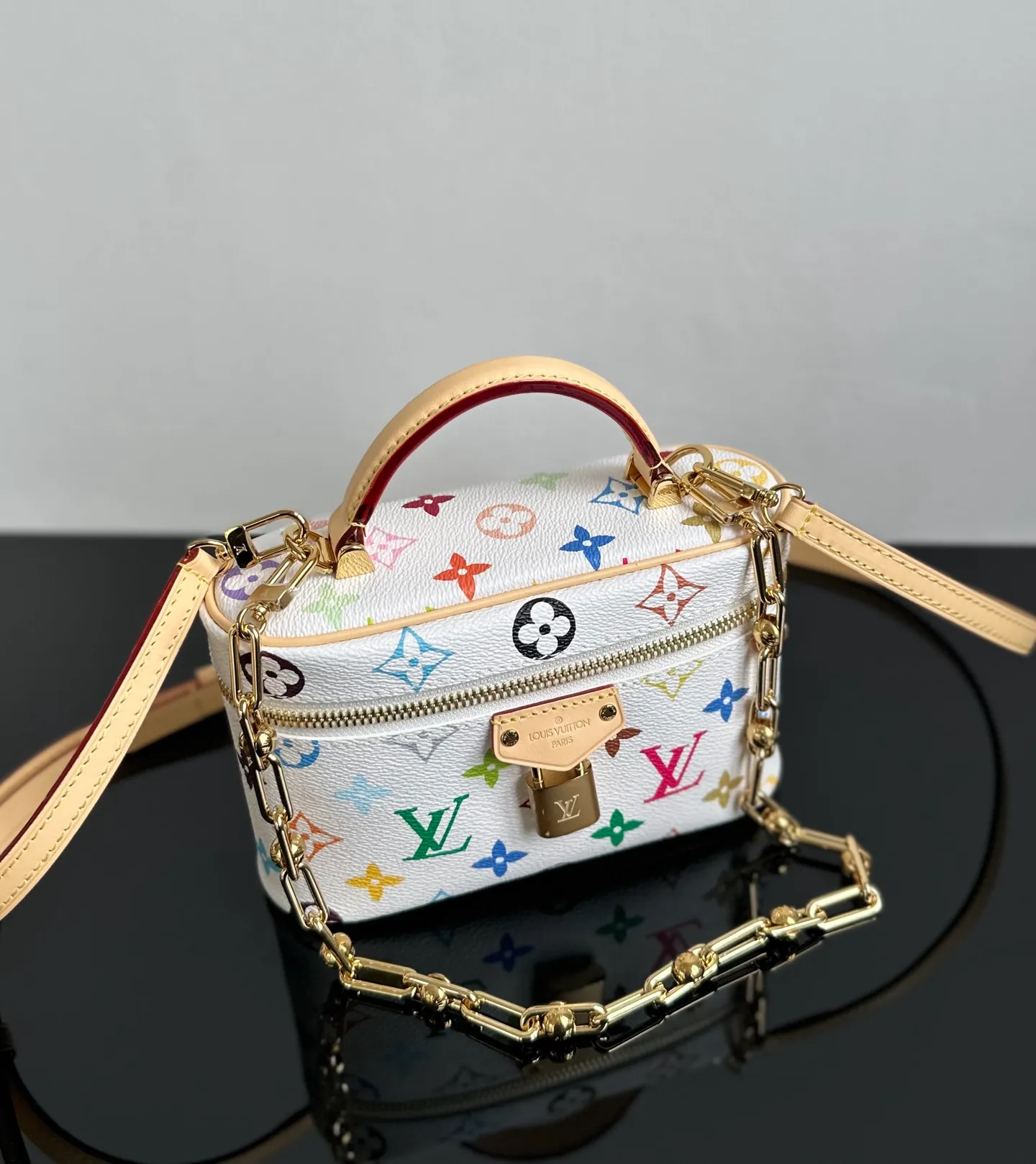 💰2100｛Authentic grade｝MB original leather M13662 white three-color Vanity Pouch handbag, exclusive channel goods, detailed real photos! MB is about quality, hardware, fabrics, handwork, oiled edges, A-grade high-quality products, comprehensive upgrades, the photos are consistent with the products, 360 degrees without blind spots, take a look at it. Size: 11.5 x 6.5 x 19.0 cm