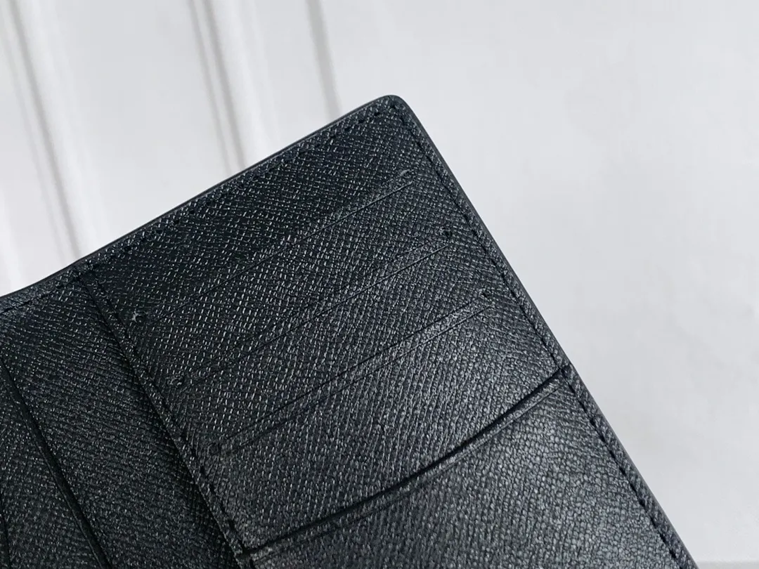 💰80 💎Small card holder Louis vuitton's pocket leather wallet has seven compartments, which can hold credit cards, bus cards, business cards, and even city maps. Damier canvas, leather-bound - two credit card compartments - four inner compartments - one outer compartment. ❤️ Model M63144 Size 7X11.