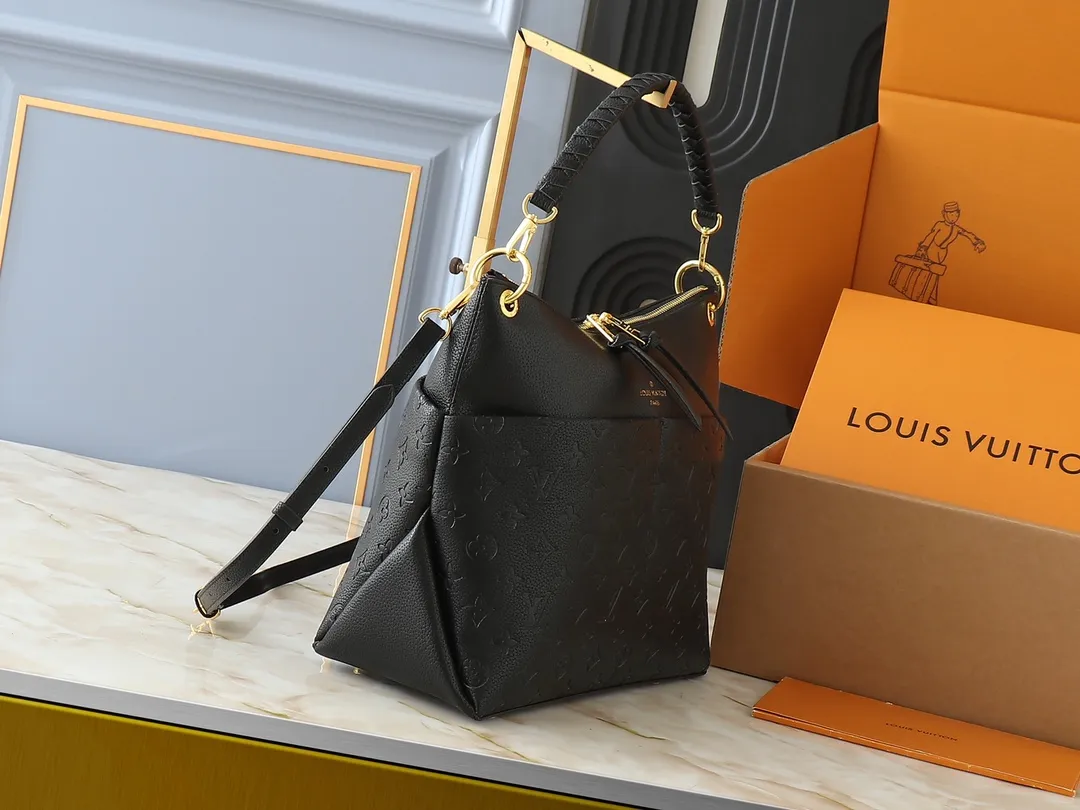 💰240💰Upgraded from the original M45522, 43170. This MONOGRAM canvas material is a new style of Melie handbag, a fashionable must-have item. Veau Cachemire leather material. Full leather embossed woven wrist double bag shopping bag. Lightweight and comfortable to carry. Unique vertical and narrow shape with modern style. Zipper pocket with metal engraved zipper puller for more personality. Size: 33x16x30cm