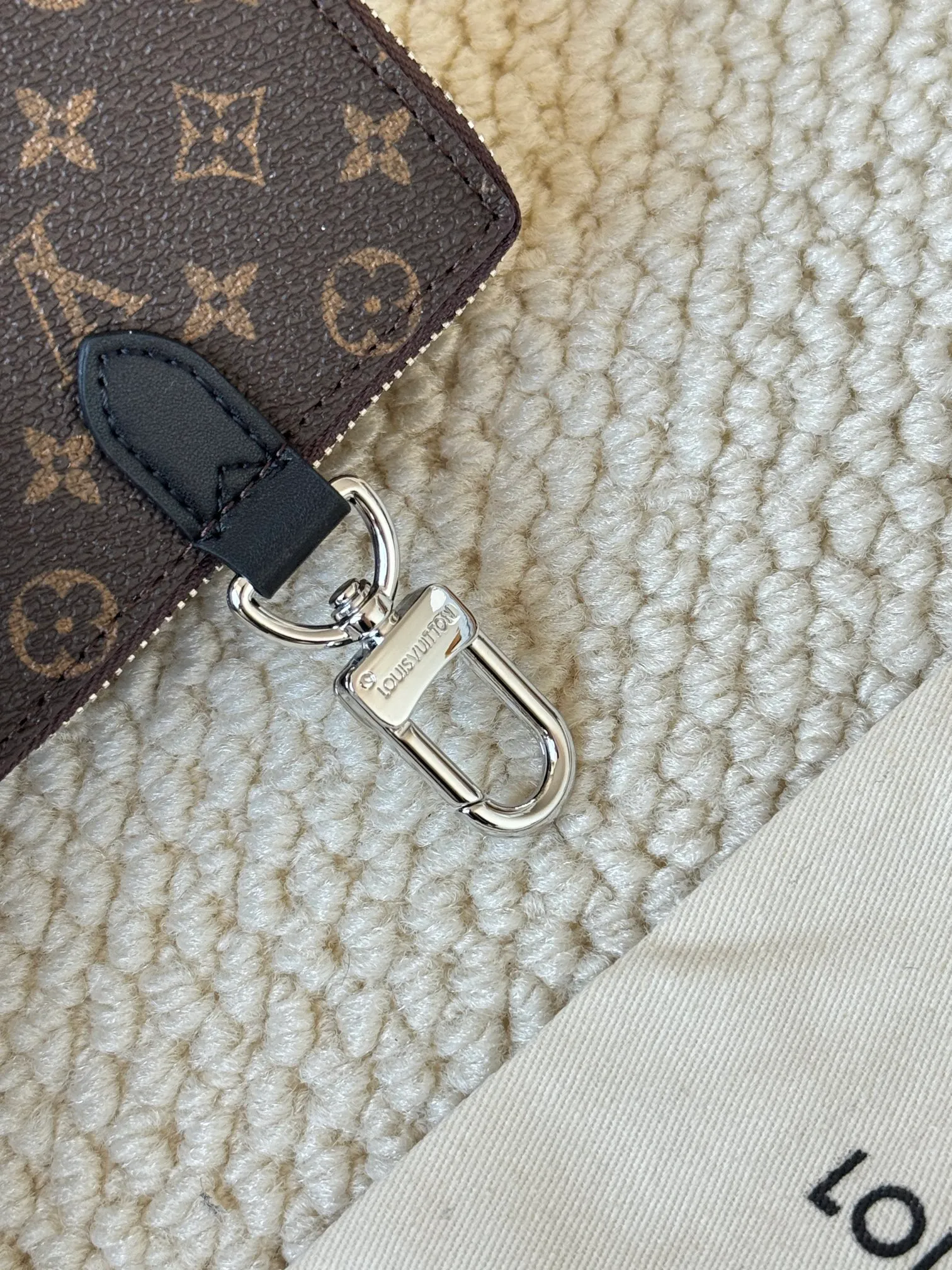 💰250 -Counter Picture Wearing Picture-Louis Vuitton MISTER TRUNK Robot Box Bag Keychain Coin Purse Pendant Machine Size: 10x7X4