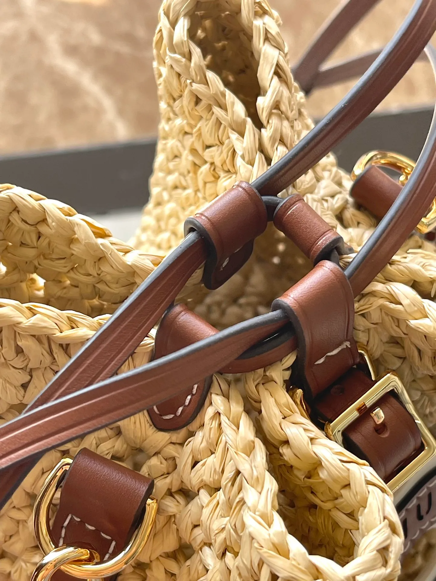 💰1000 Top Original Order M83521 This NoePurse handbag is made of crocheted raffia with leather trim, and the drawstring design derived from the Noe handbag is used to gather the delicate structure. The shoulder straps and patches are detachable, allowing for a variety of carrying options and styling options. Dimensions: 11.5 × 12 × 11.5 cm