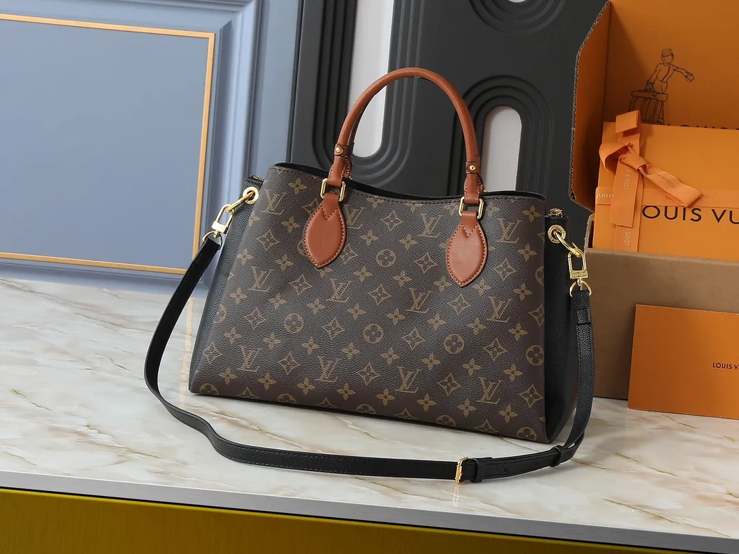 💰Large 150. Small 280💰Upgraded original M46508 M46507 black, off-white, latest model in 2025. This model is made of Monogram canvas with zipper design. The handbag is from the current season. It is made of cow leather to create a soft and ample storage space. It is equipped with leather handles, leather and detachable shoulder straps. It can be switched between handbag, elbow and crossbody. Length, height and width Large size: 36✘25✘15 Small size: 26✘20✘10