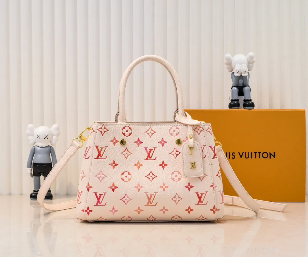 Batch 💰280 Upgraded original N41055 41045 small classic embossed silk screen...Montaigne This handbag is ideal for the energetic business lady. Its three-dimensional shape and sophisticated interior allow it to hold all your daily essentials, while Monogram Empreinte leather adds a touch of elegance. (Length x Height x Width) Small 29x20x13