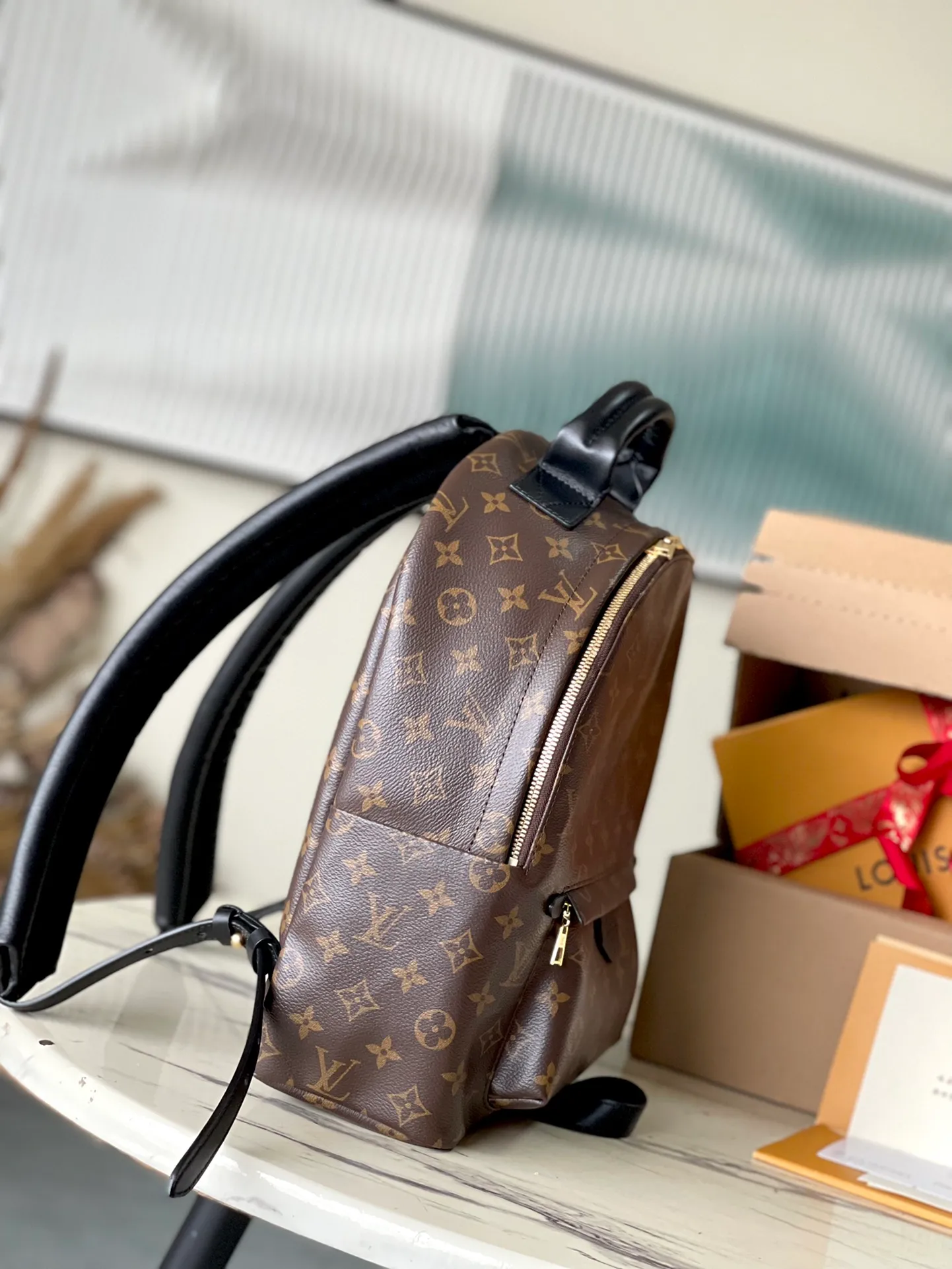 💰800 Top original order M44874 supports counter inspection. The photo taken of duty-free goods is consistent with the product and has not been unpacked. This product is an exclusive duty-free product in the market and is the highest-end product. Inspection is supported. This product has passed strict inspection and is flawless. Please wear gloves when touching the product. This product is not returnable or exchangeable. Please confirm the product first and then remove the label on the handle. This product is temporarily not open to the public, only regular customers, and is in short supply. Dimensions: 30 x 33 x 16 cm