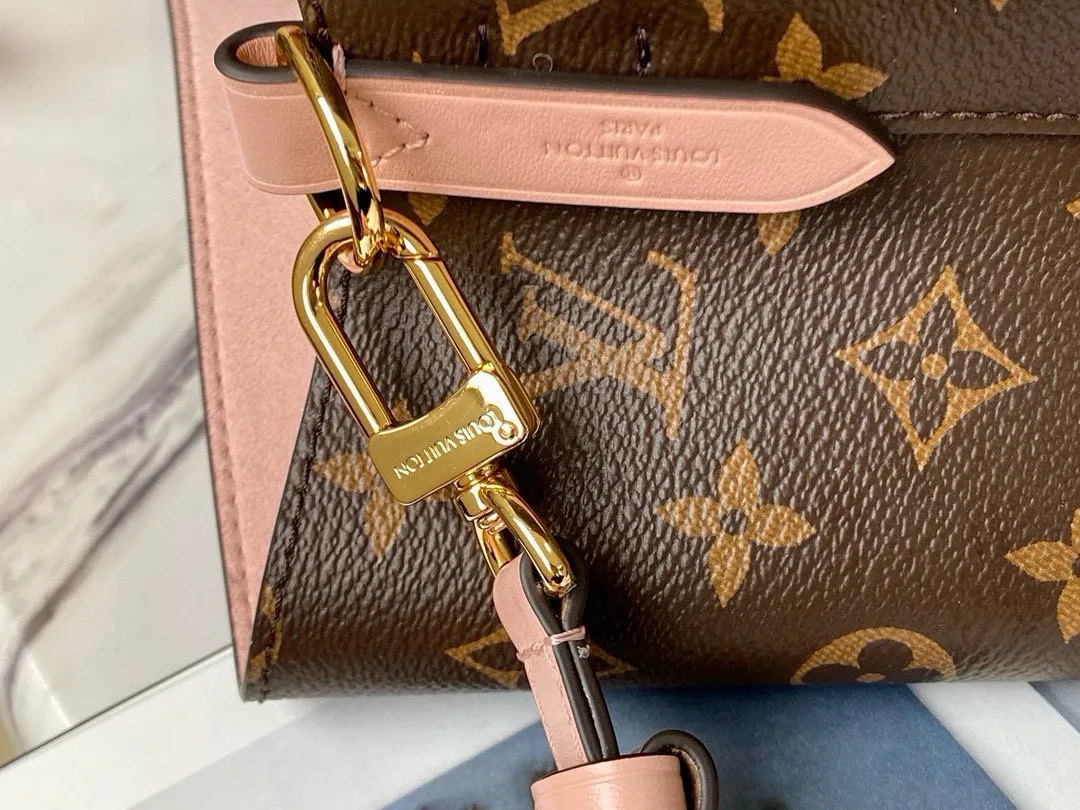 💰760 Top Original Order M44022 Cherry Blossom Pink Top Original Order Gaston-Louis Vuitton's wine bag designed specifically for transporting champagne in 1932 meets contemporary trends and transforms into the Néo Noé bucket bag, which embodies the beauty of heritage. Monogram canvas outlines soft lines, with colorful leather trim and tonal multi-layer bonded lining. Dimensions: 26 x 26 x 17.5 cm